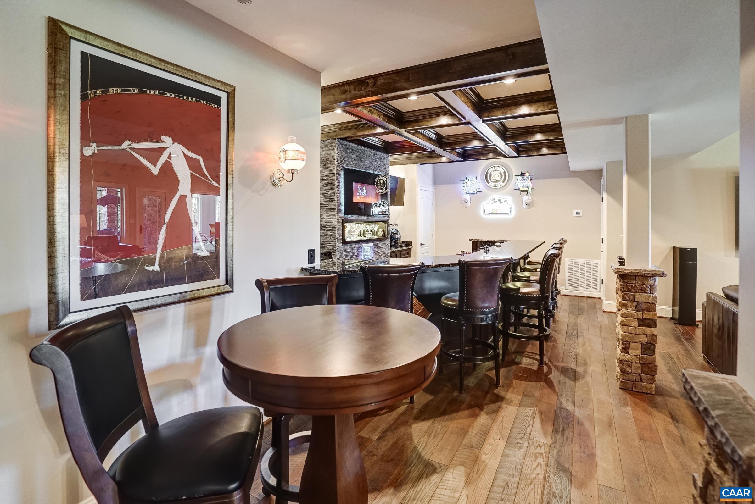 725 LENOX HILL RD