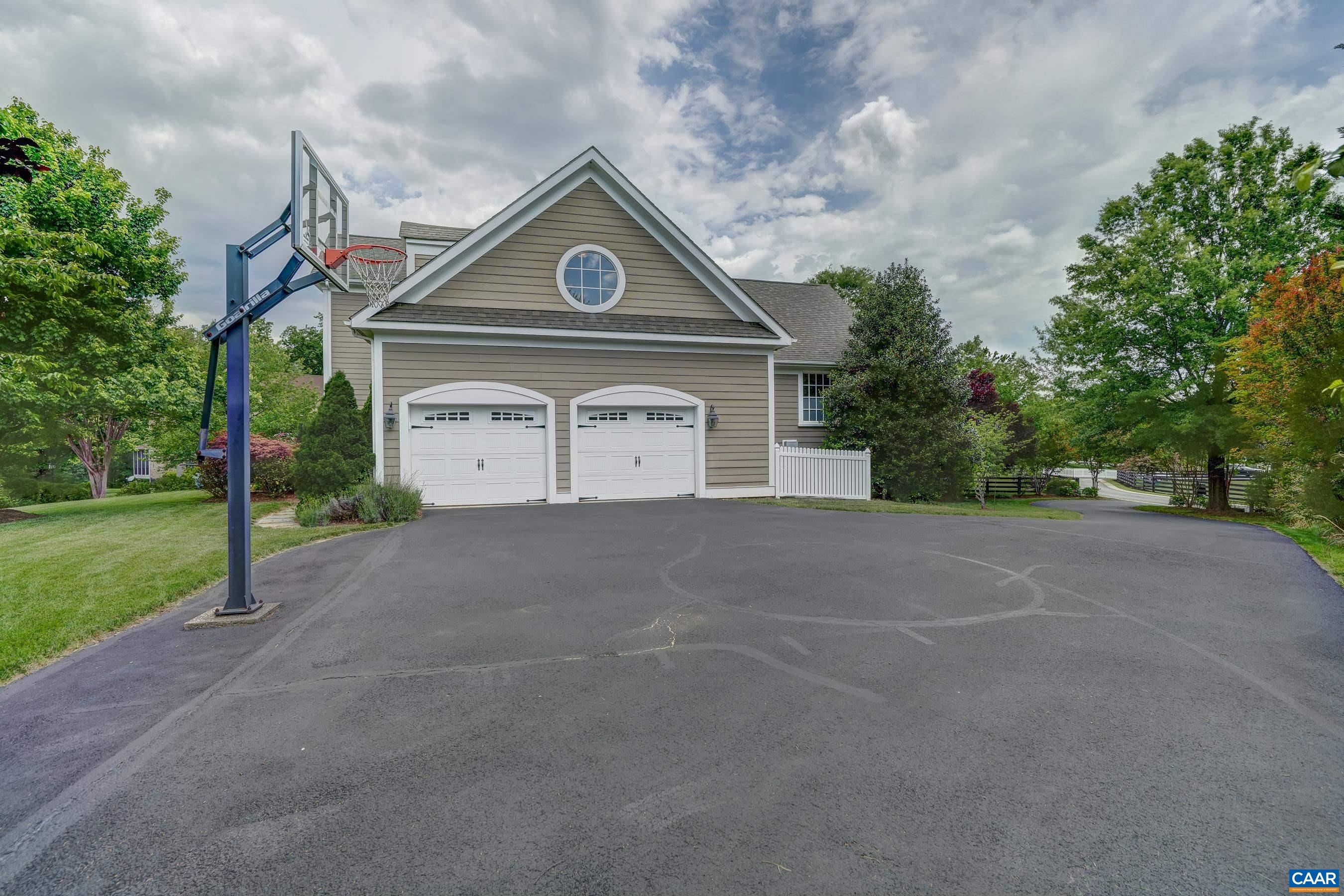 6532 WOODBOURNE LN
