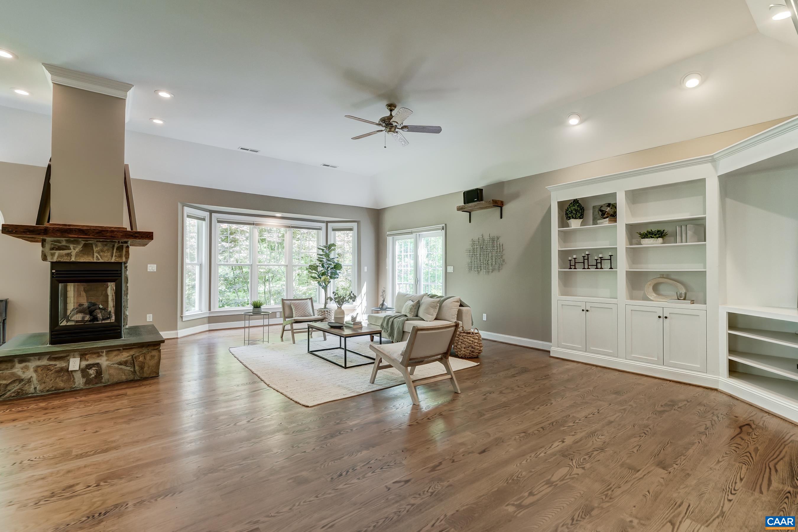 395 IVY VISTA DR