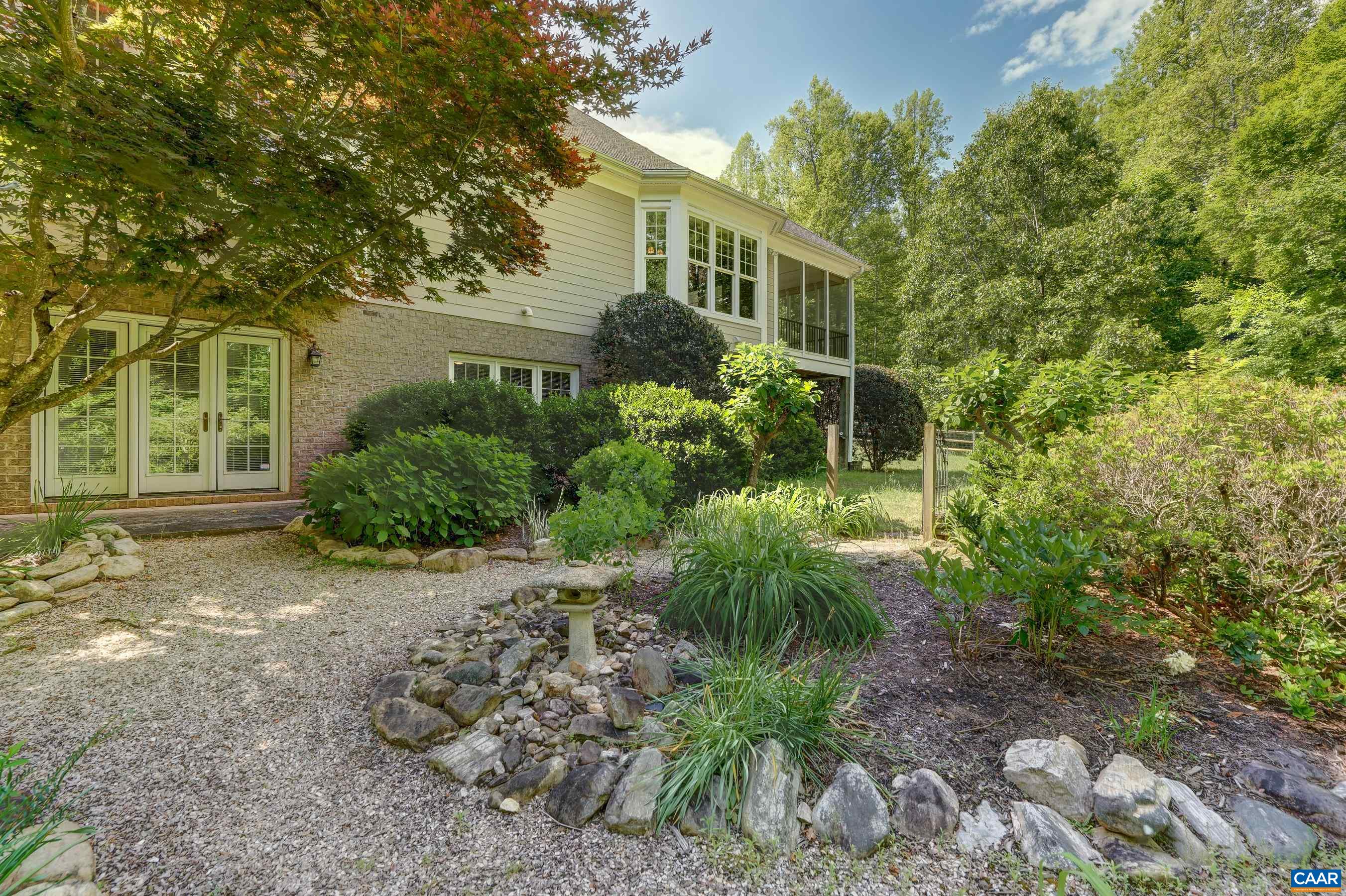 395 IVY VISTA DR