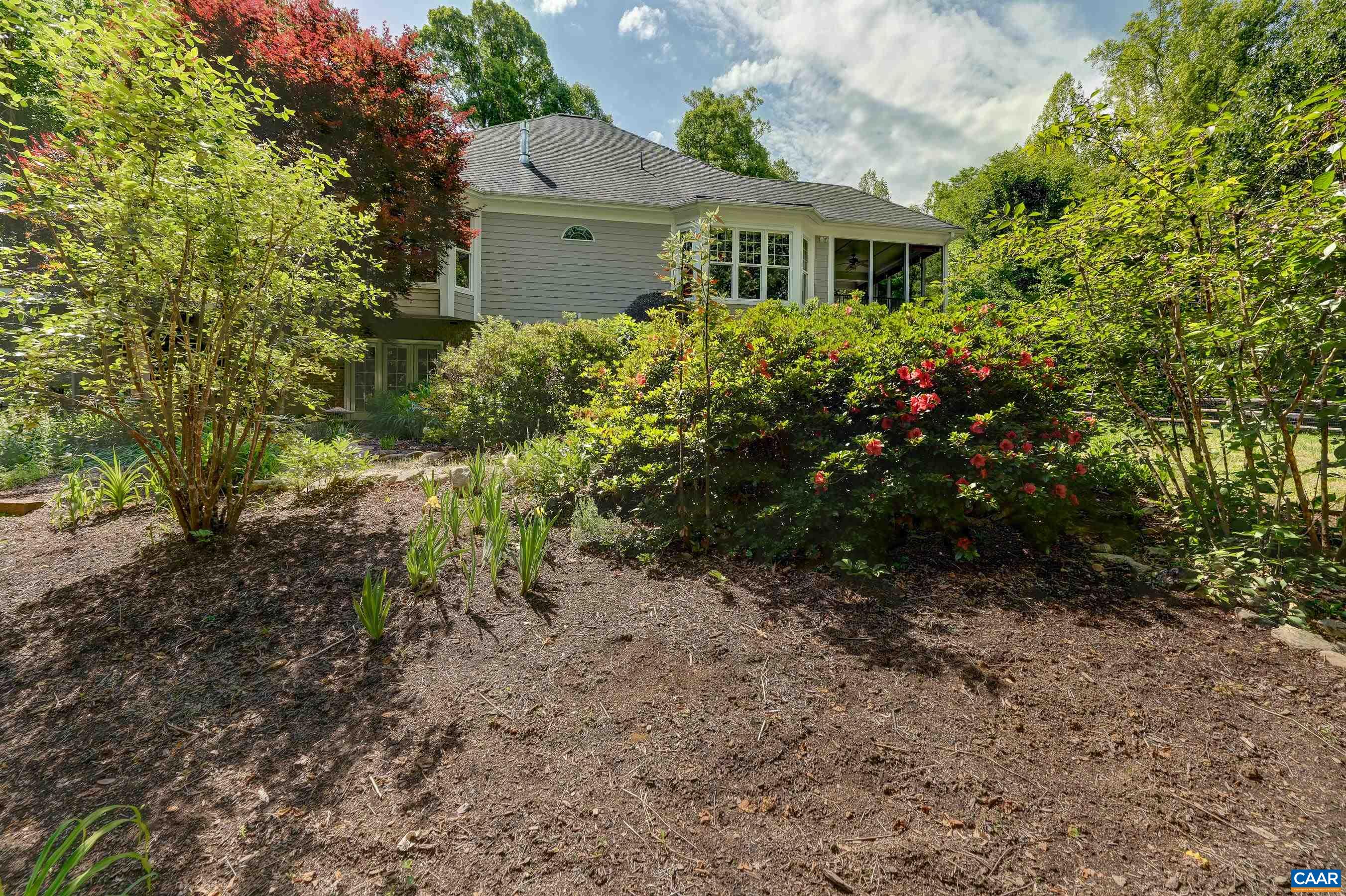395 IVY VISTA DR