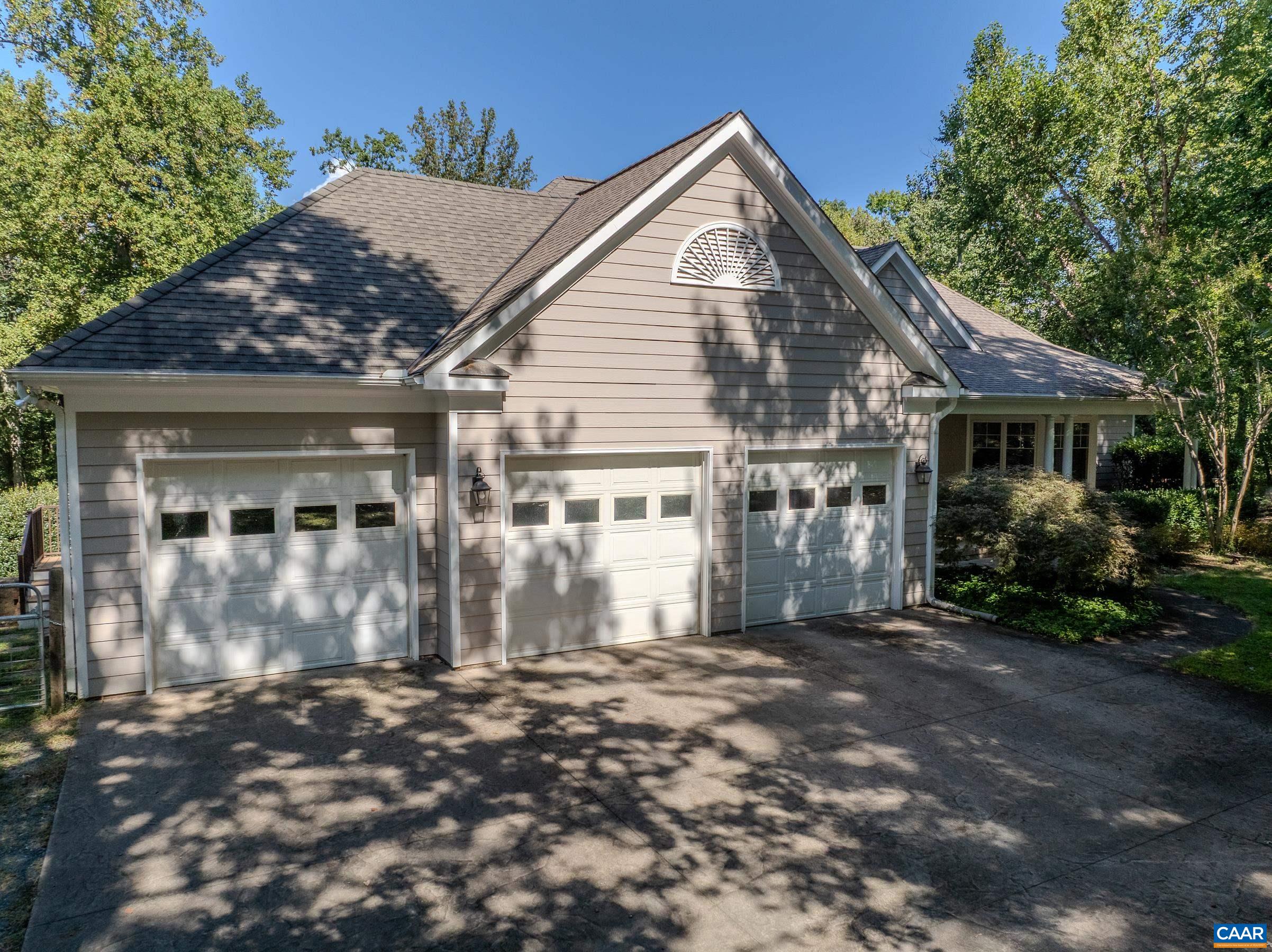 395 IVY VISTA DR
