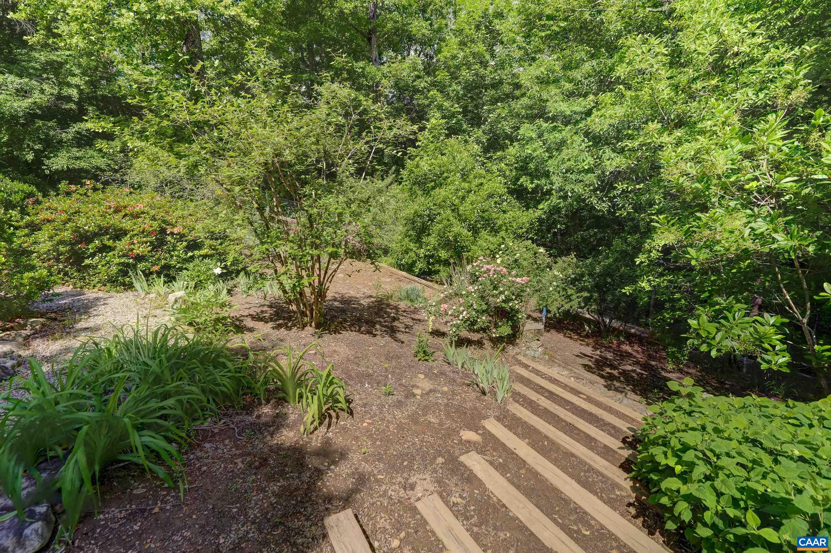 395 IVY VISTA DR