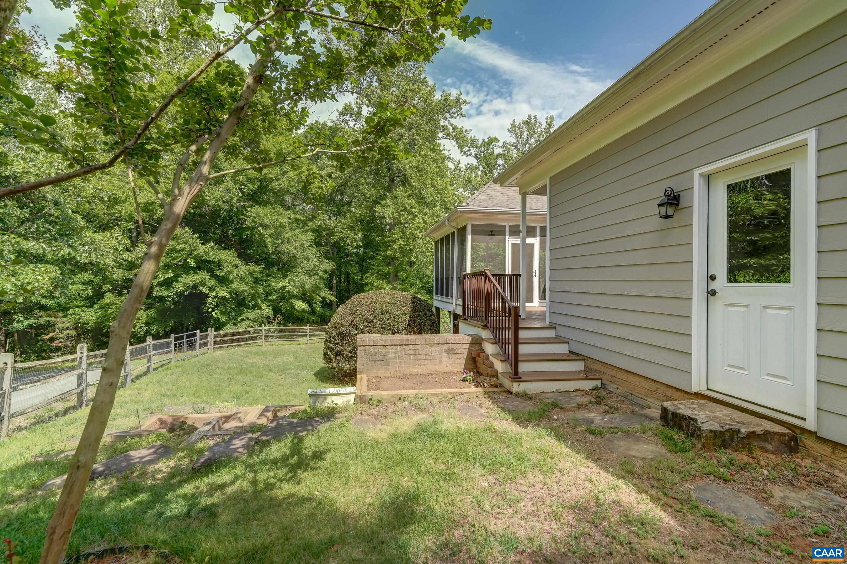 395 IVY VISTA DR