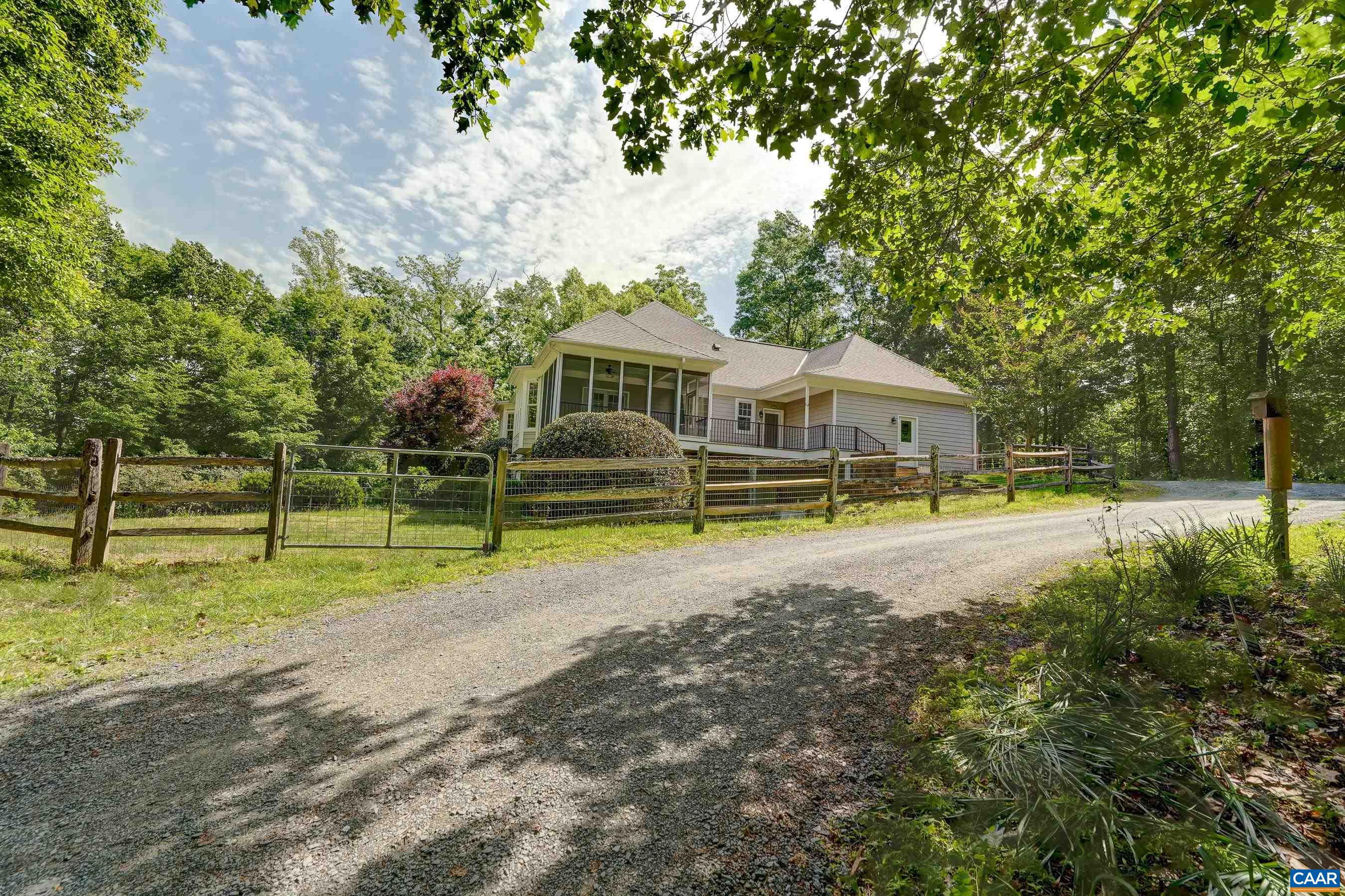 395 IVY VISTA DR