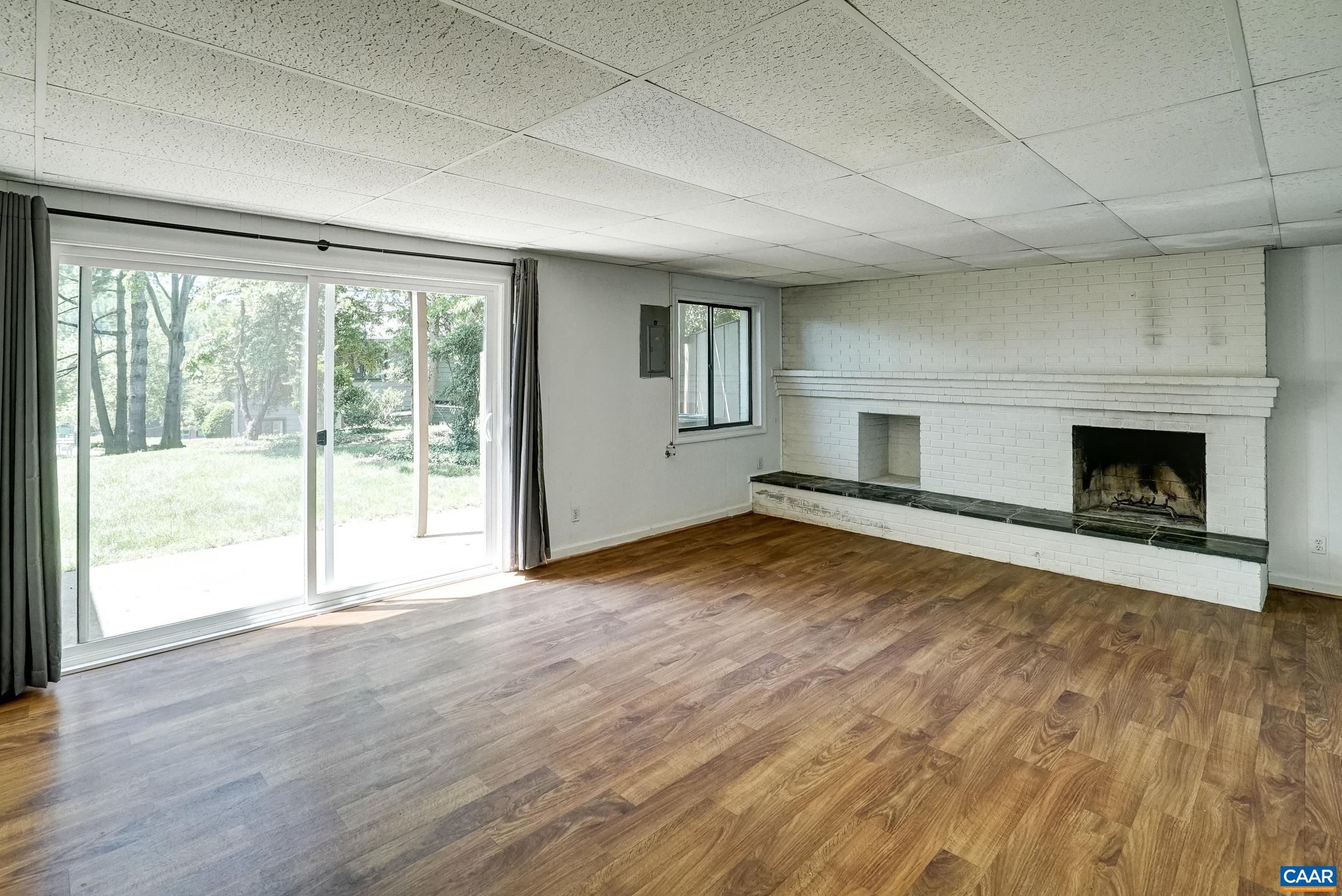 239 HARVEST DR
