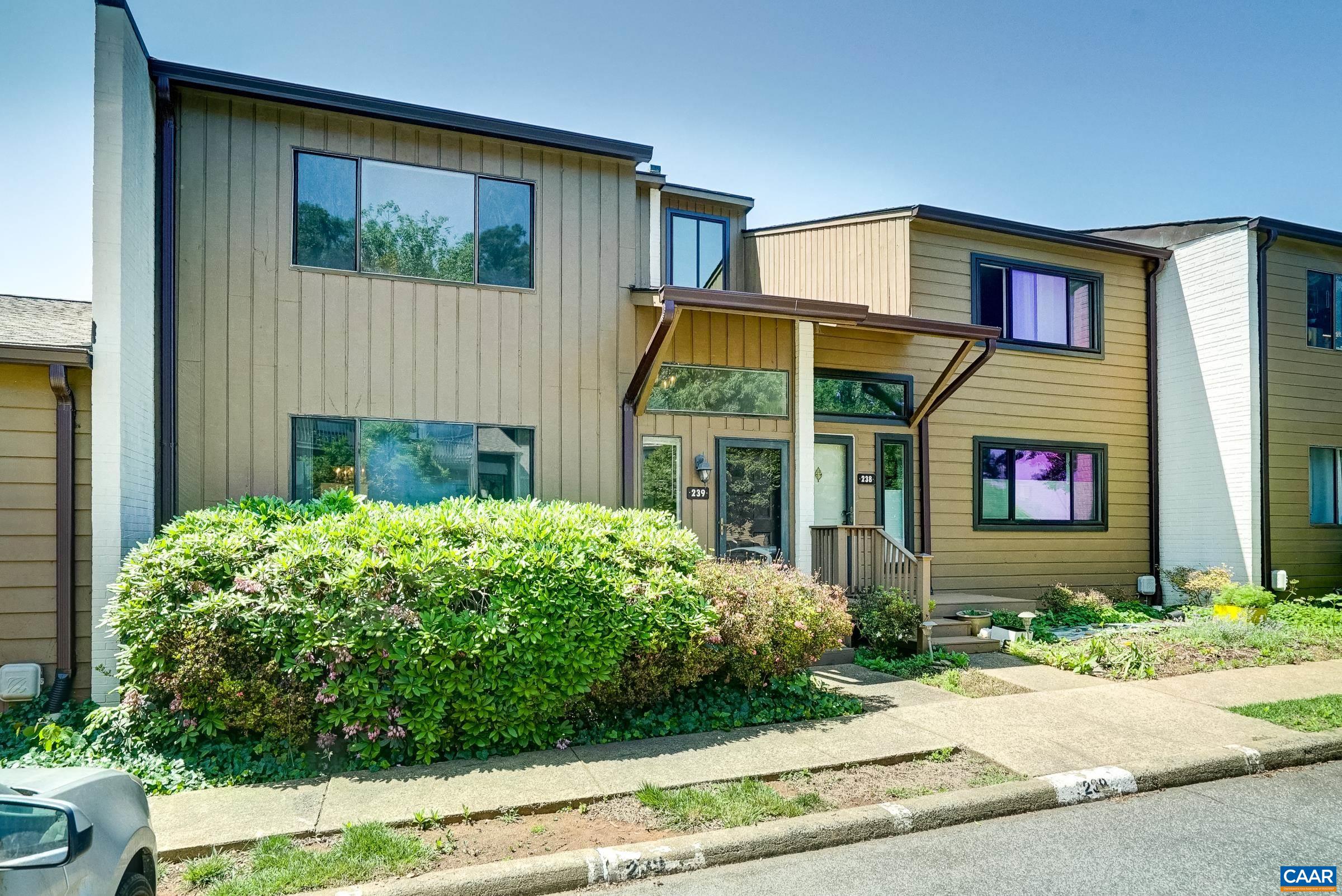 239 HARVEST DR