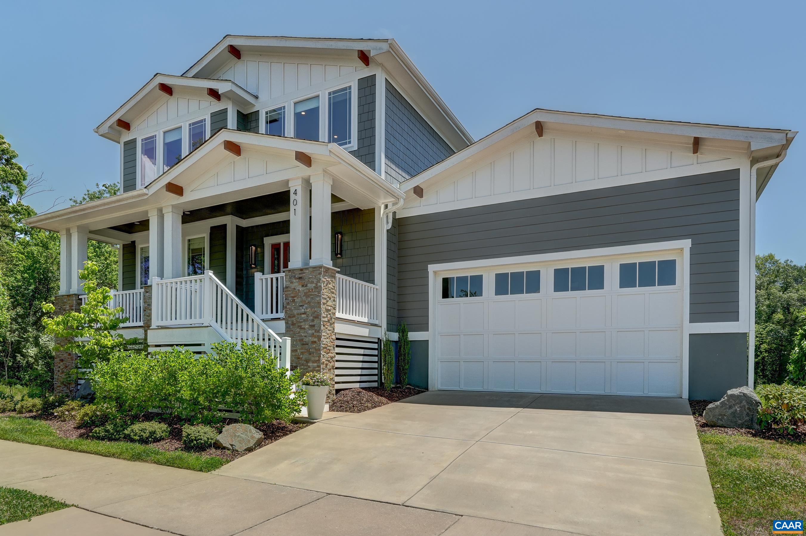 401 LOCHLYN HILL DR