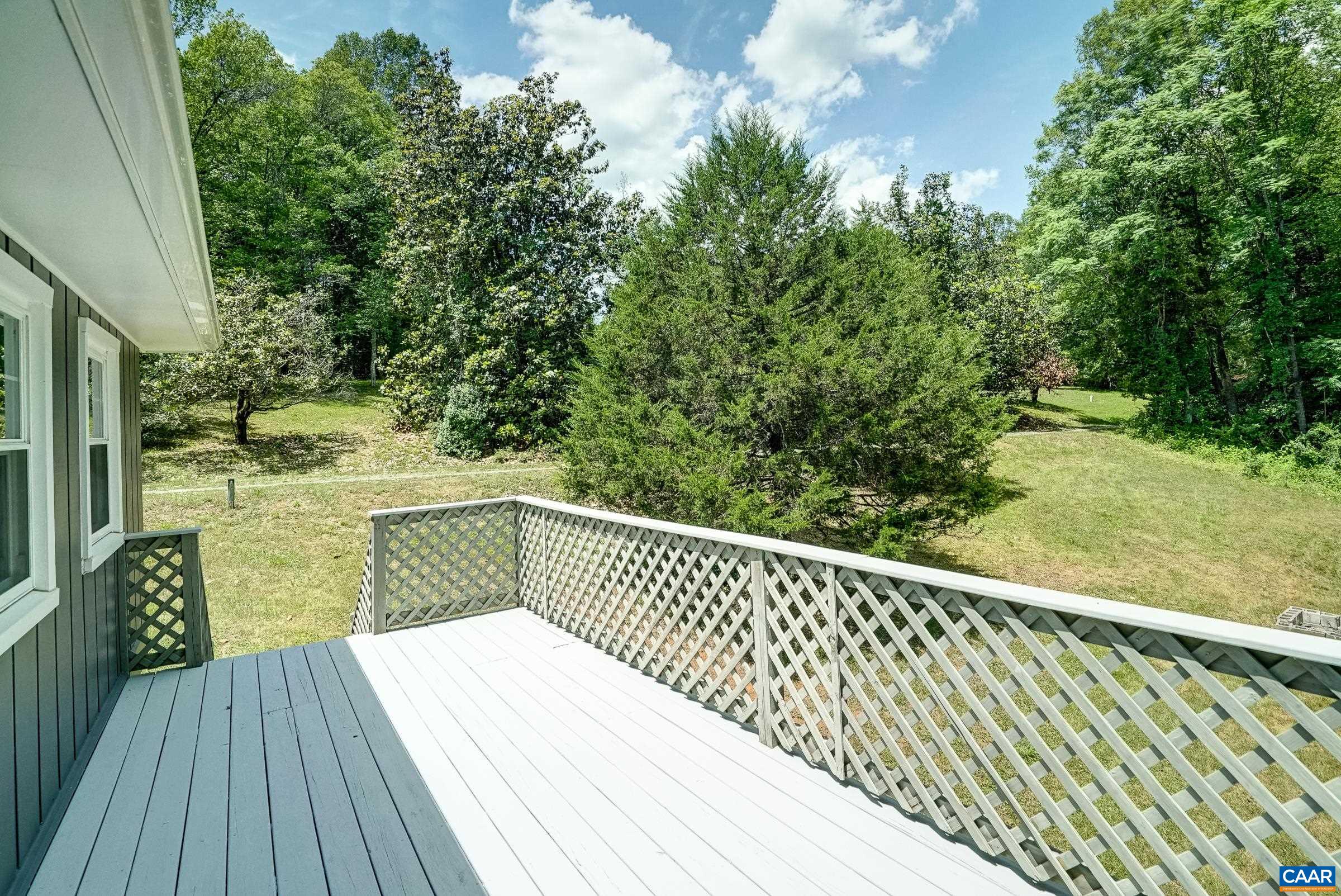 3272 HORSESHOE BEND RD