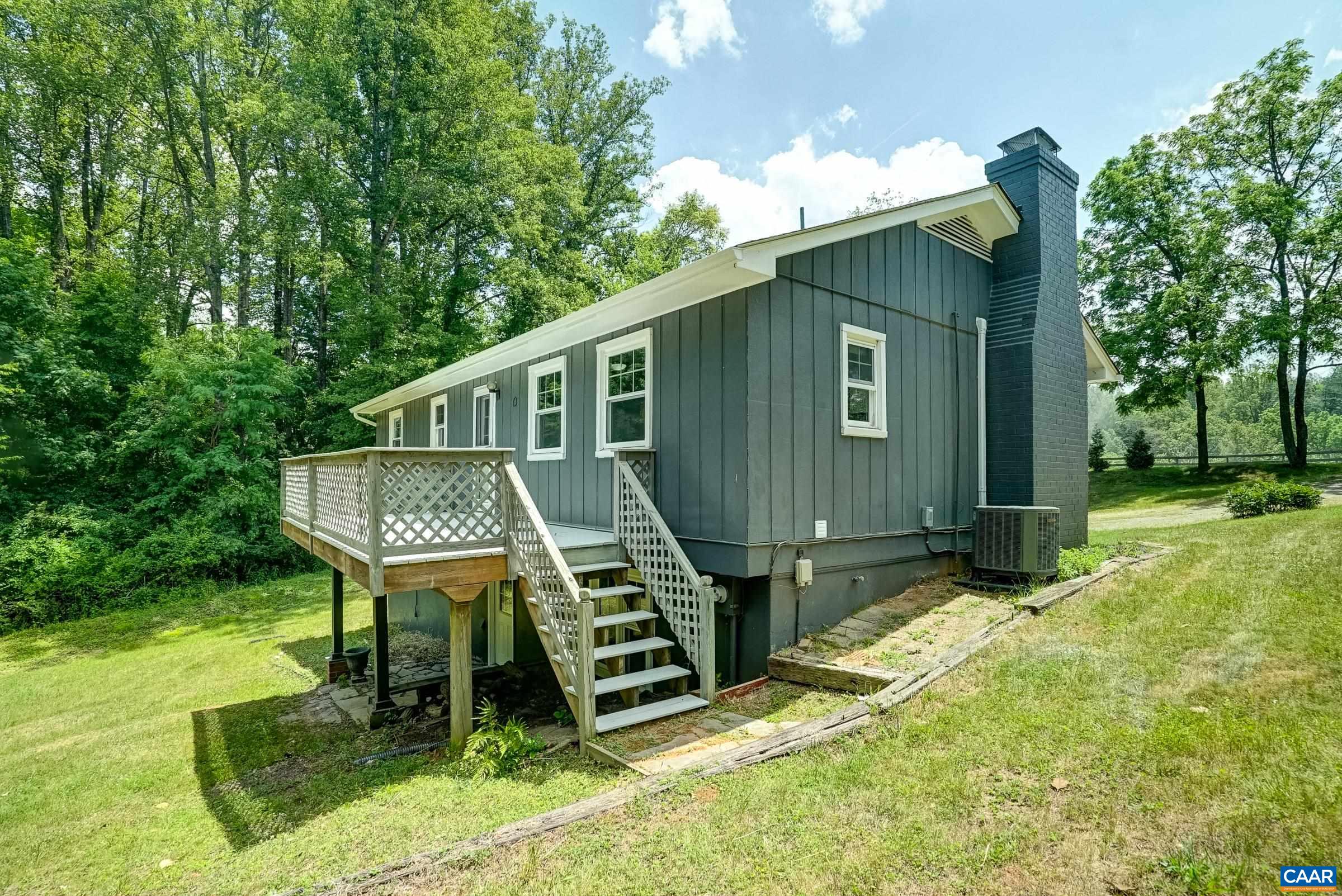 3272 HORSESHOE BEND RD