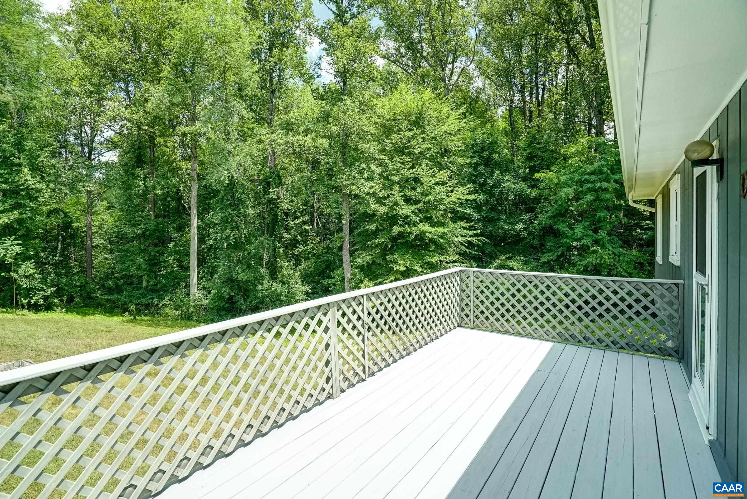 3272 HORSESHOE BEND RD