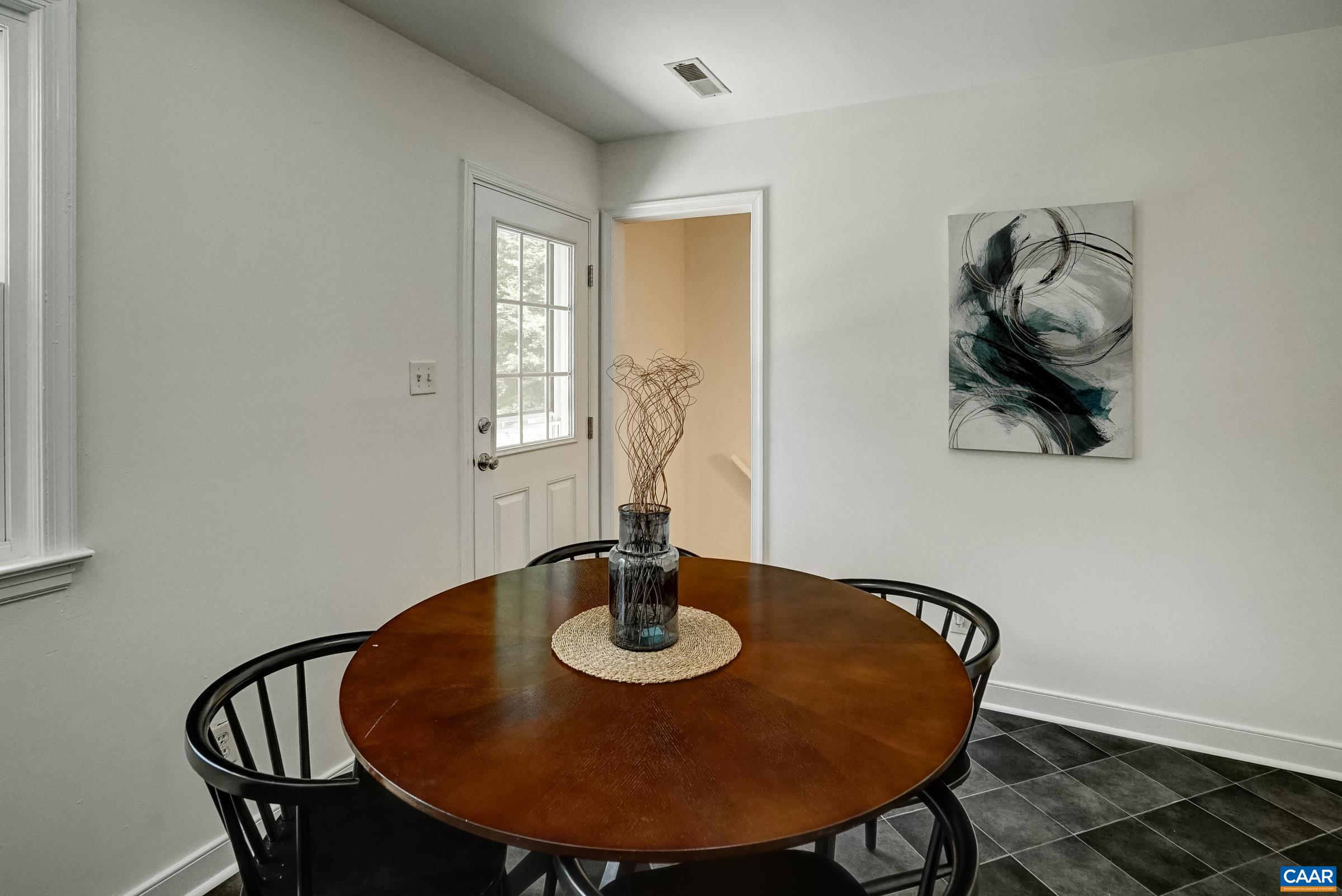 3272 HORSESHOE BEND RD