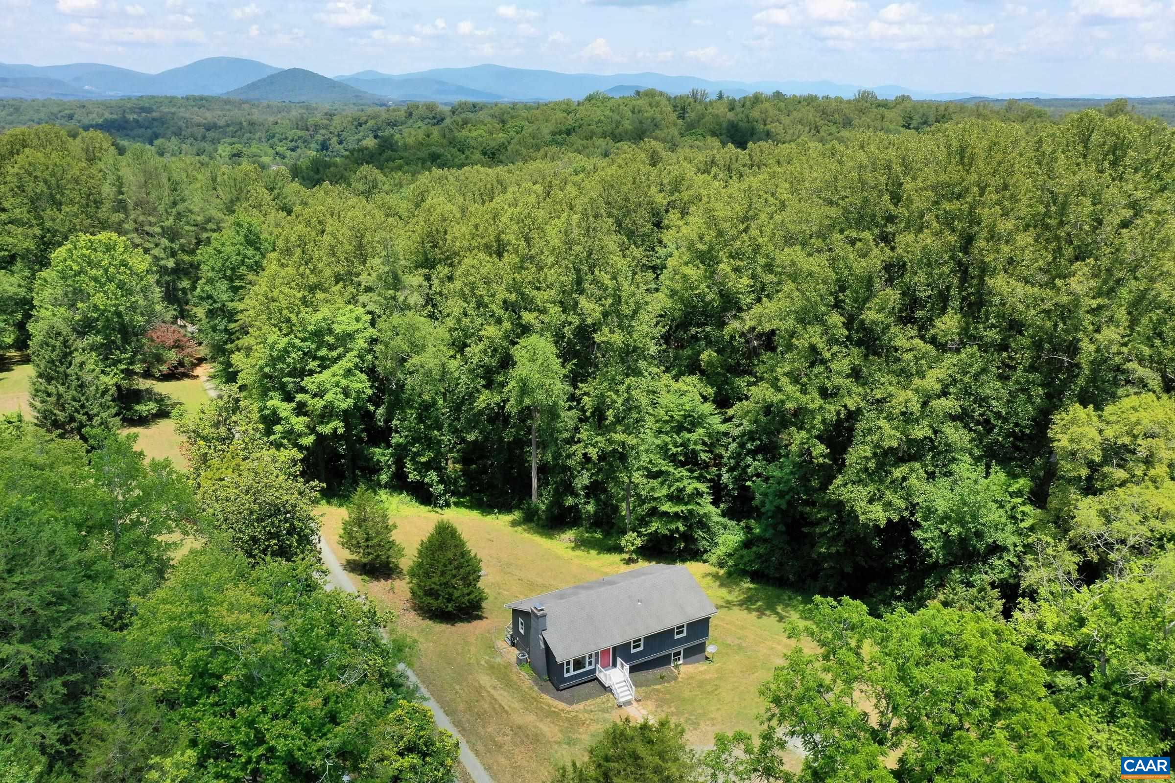 3272 HORSESHOE BEND RD