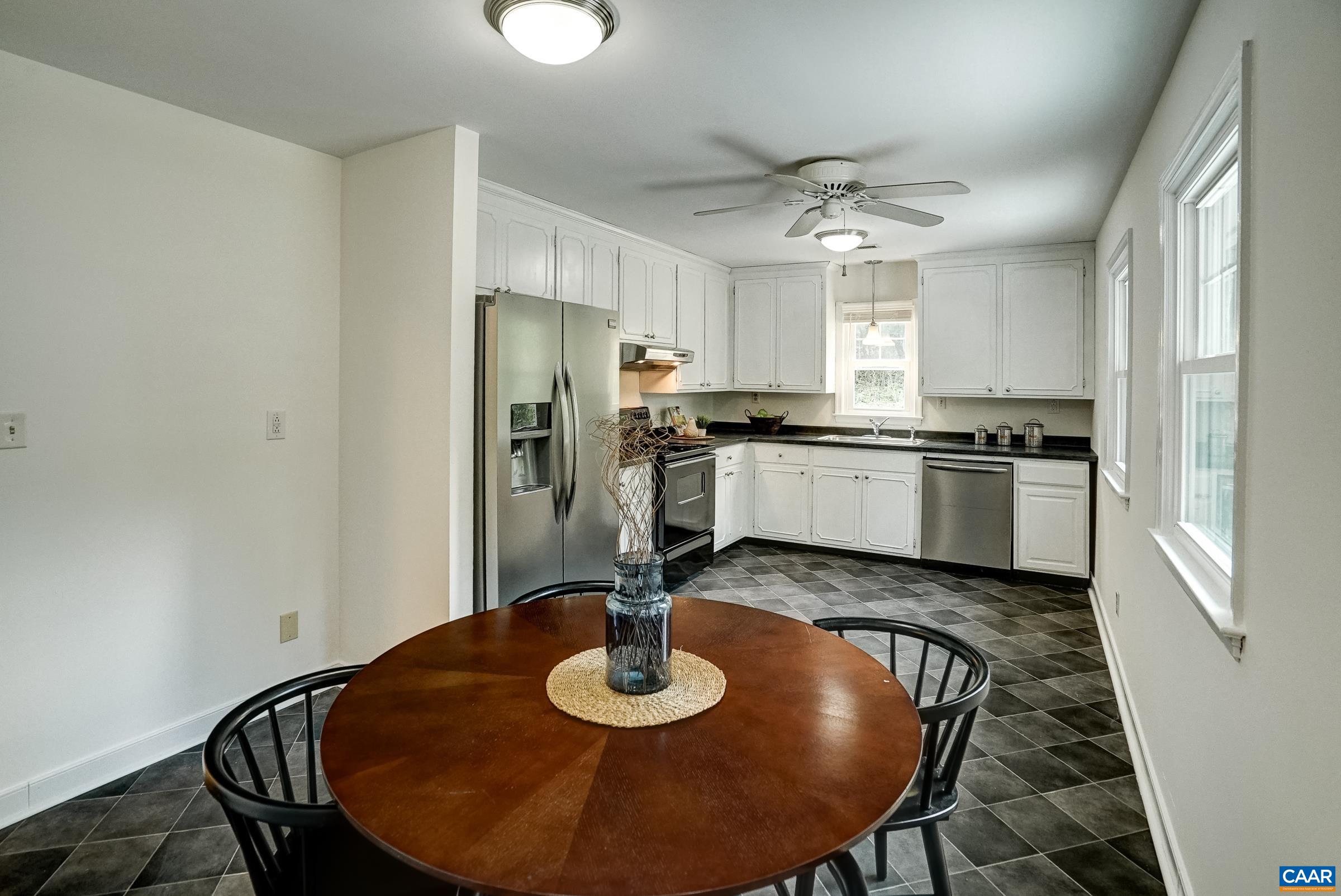 3272 HORSESHOE BEND RD