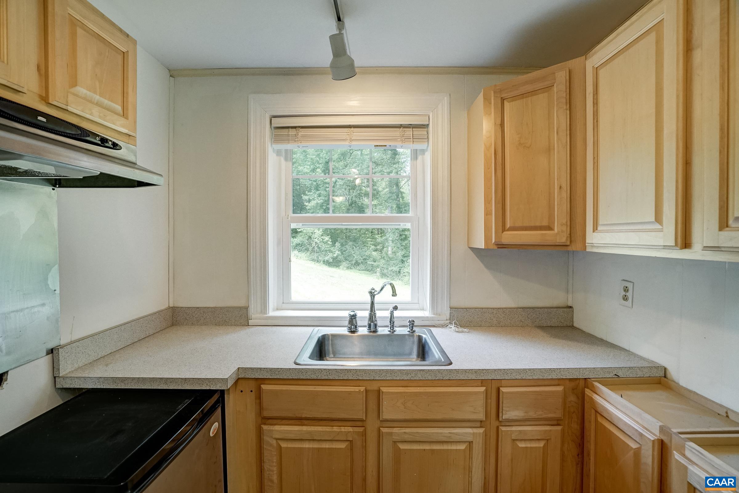 3272 HORSESHOE BEND RD