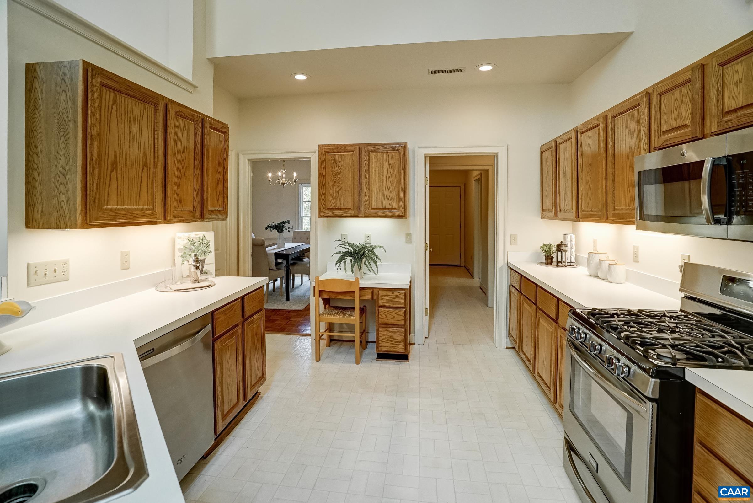 1130 HIGHLANDS DR