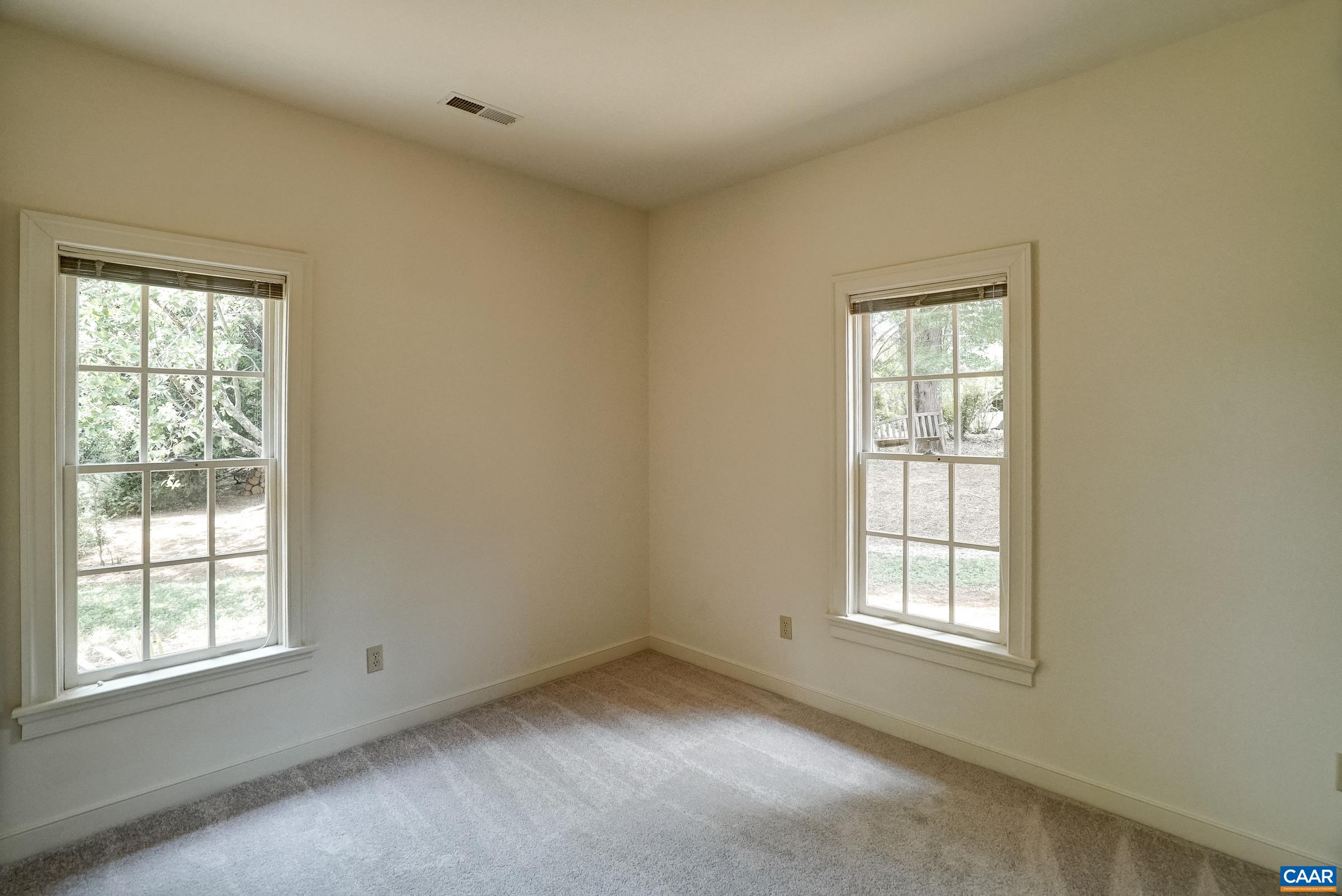 1130 HIGHLANDS DR