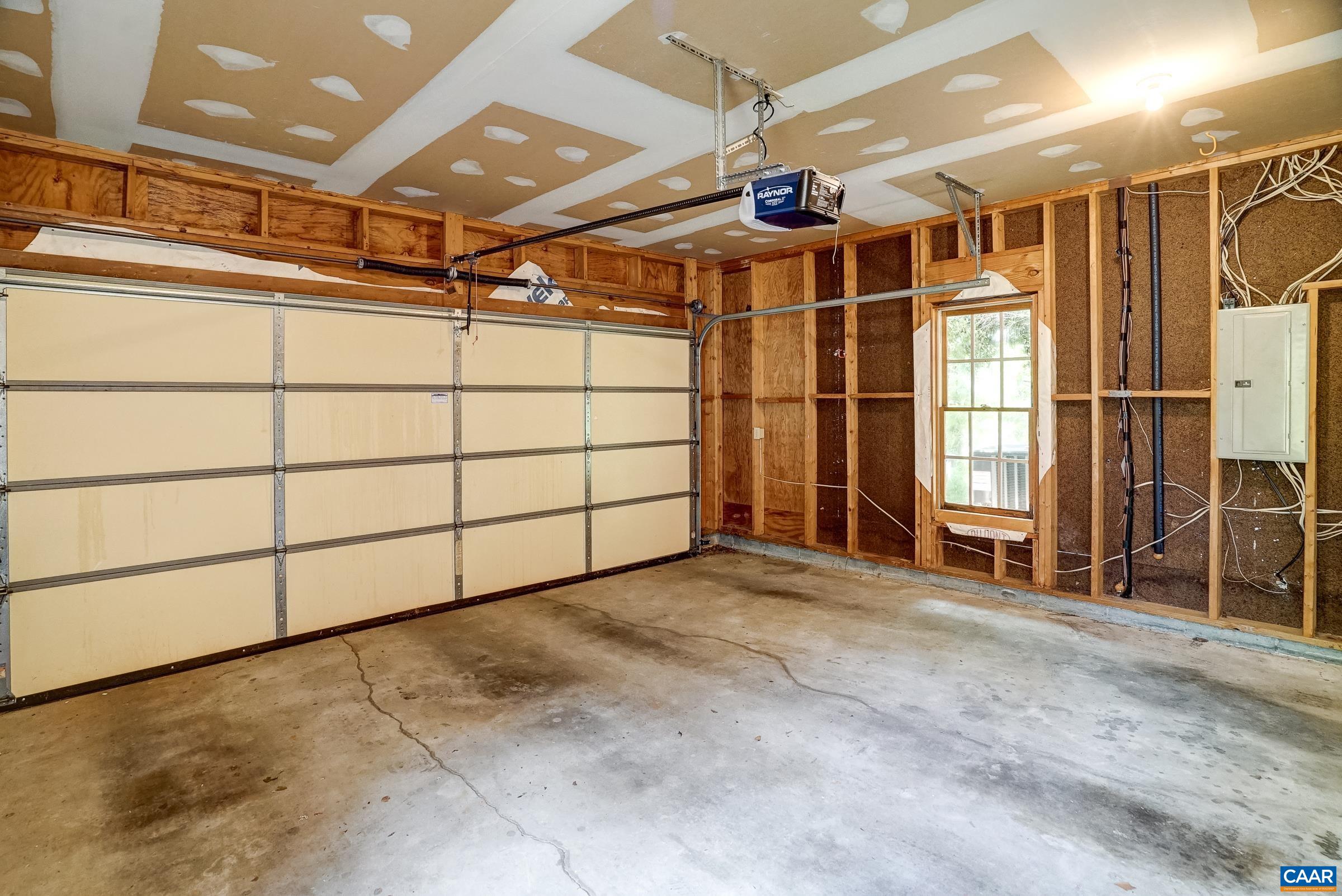 1130 HIGHLANDS DR