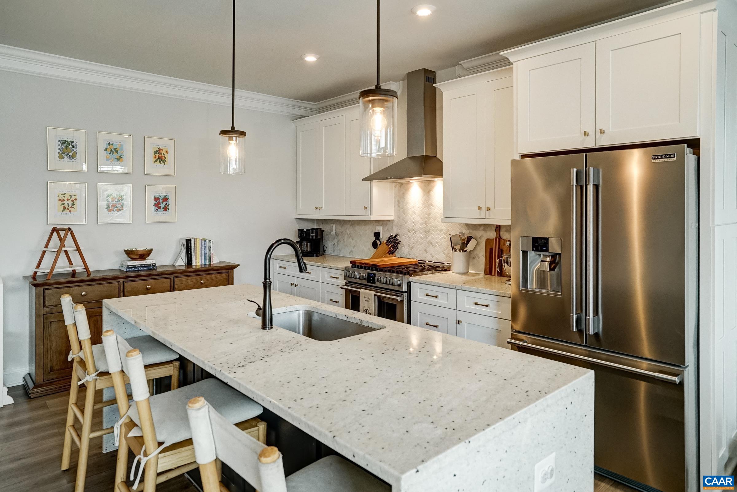 94 HIGHLAND CIR