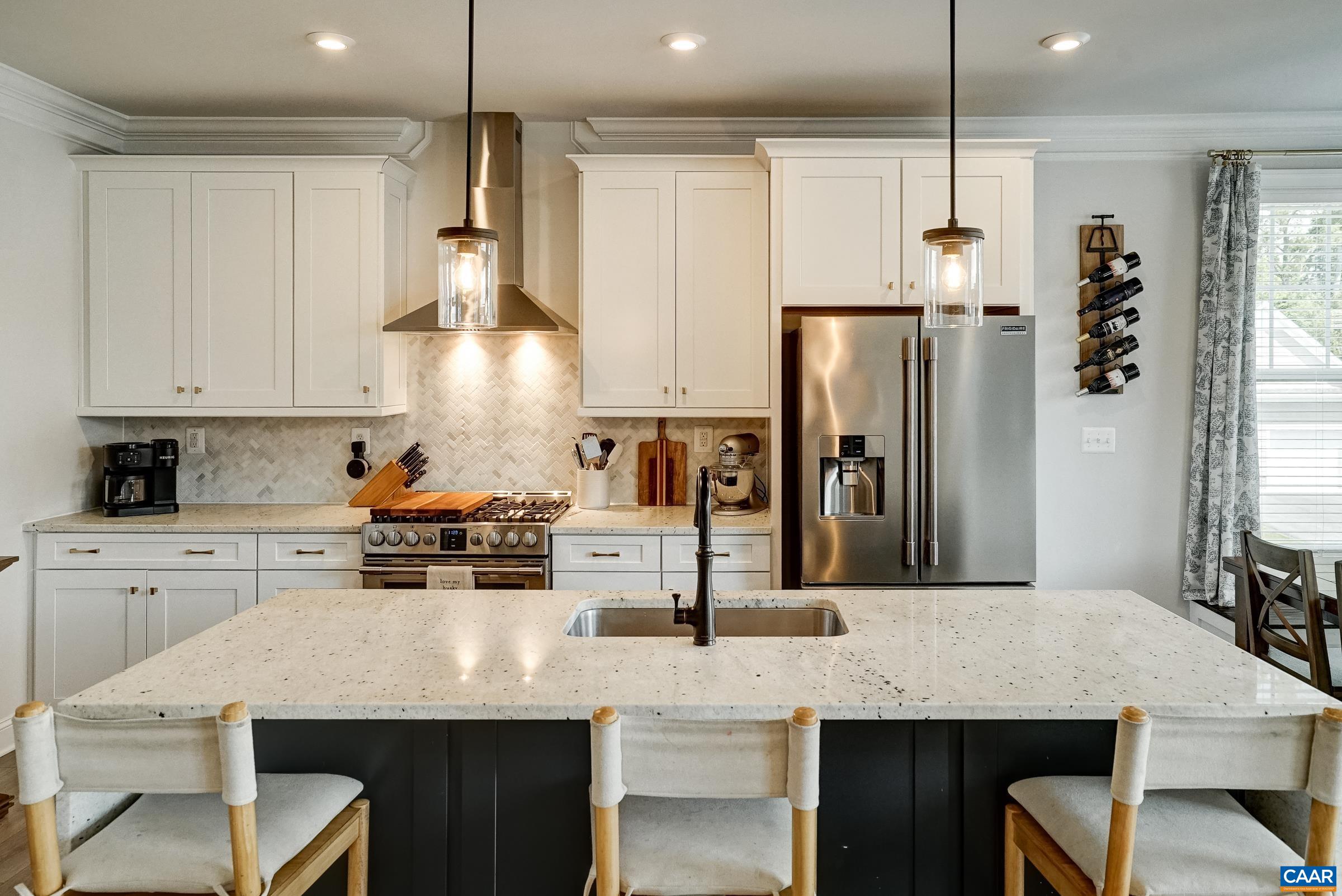 94 HIGHLAND CIR