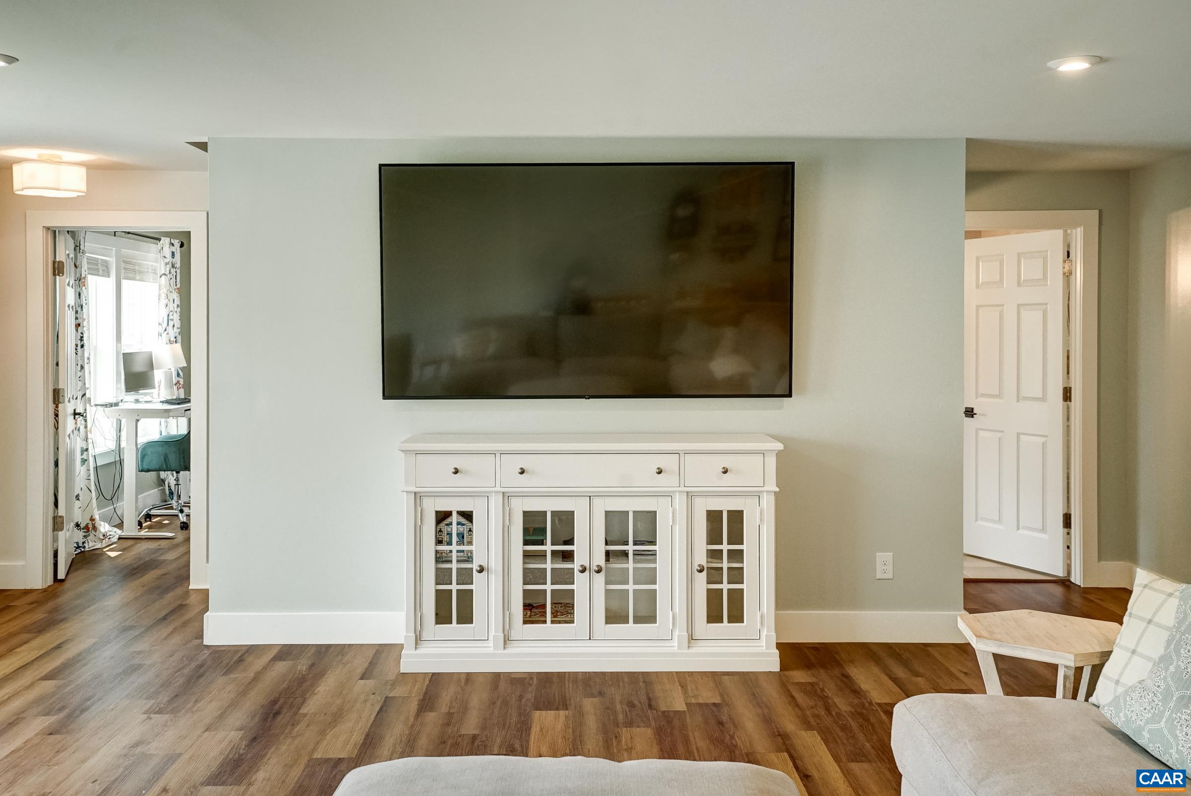 94 HIGHLAND CIR