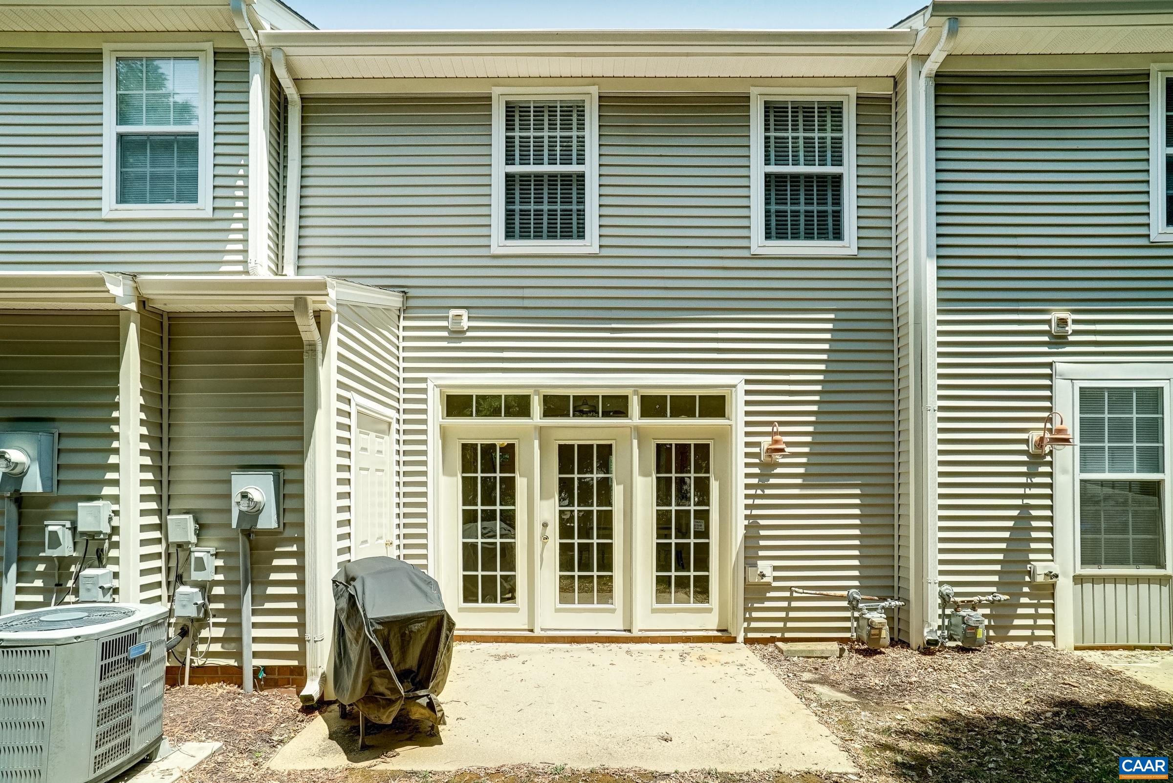 1121 SOMER CHASE CT