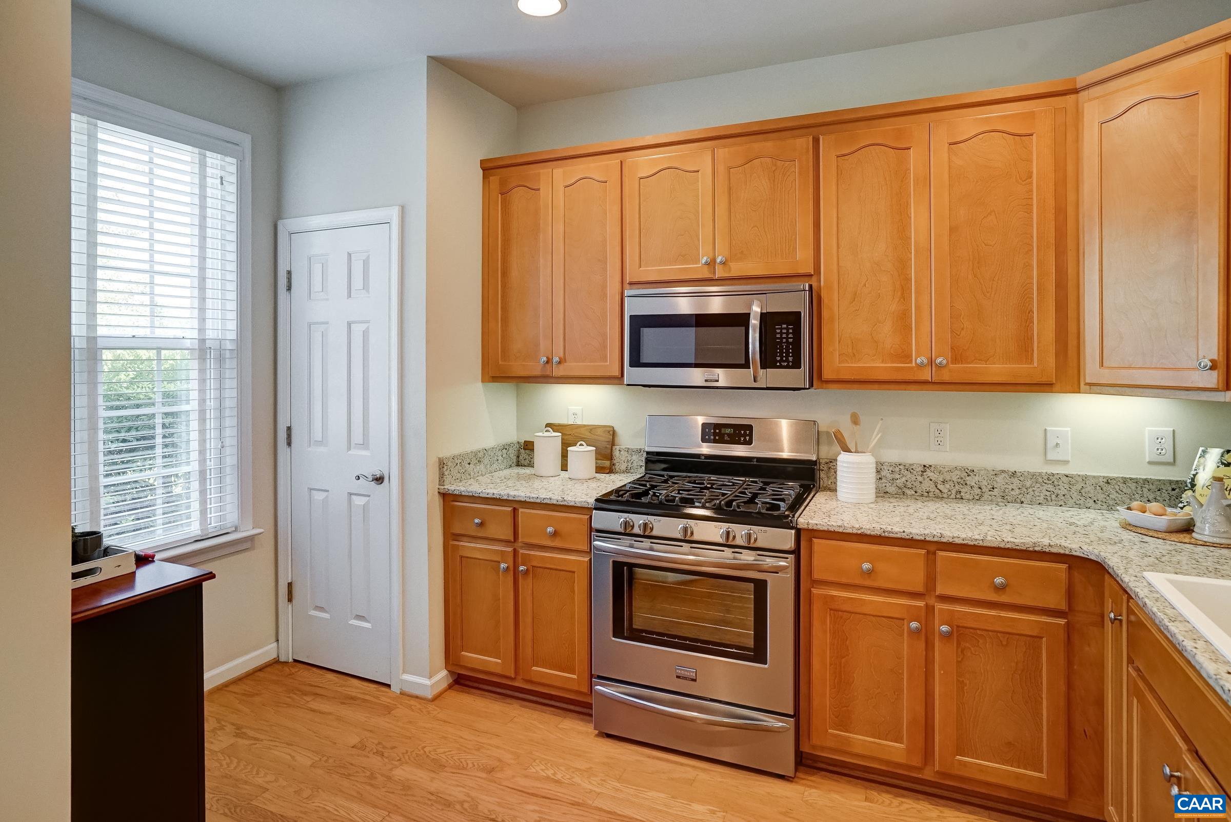 1121 SOMER CHASE CT