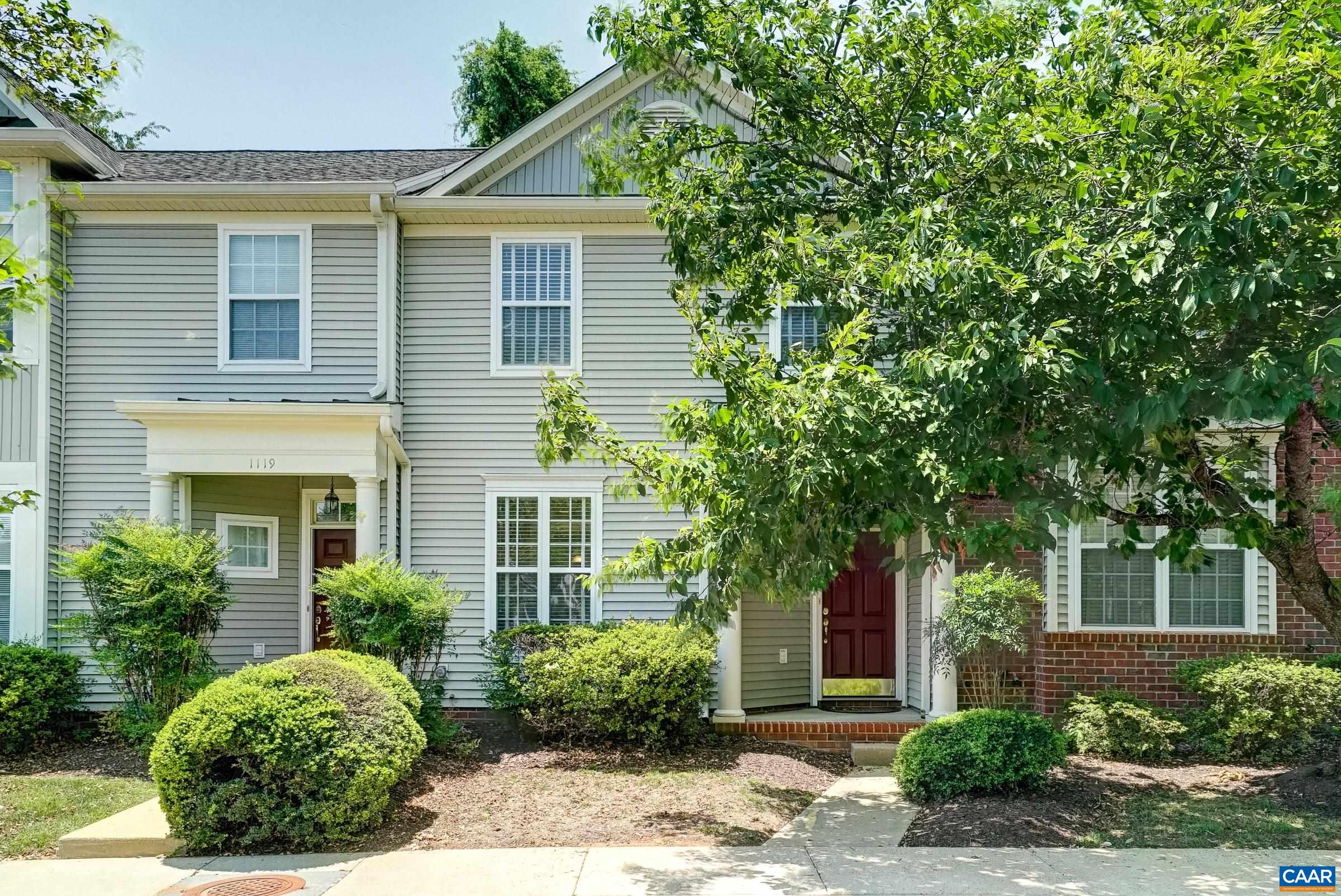 1121 SOMER CHASE CT