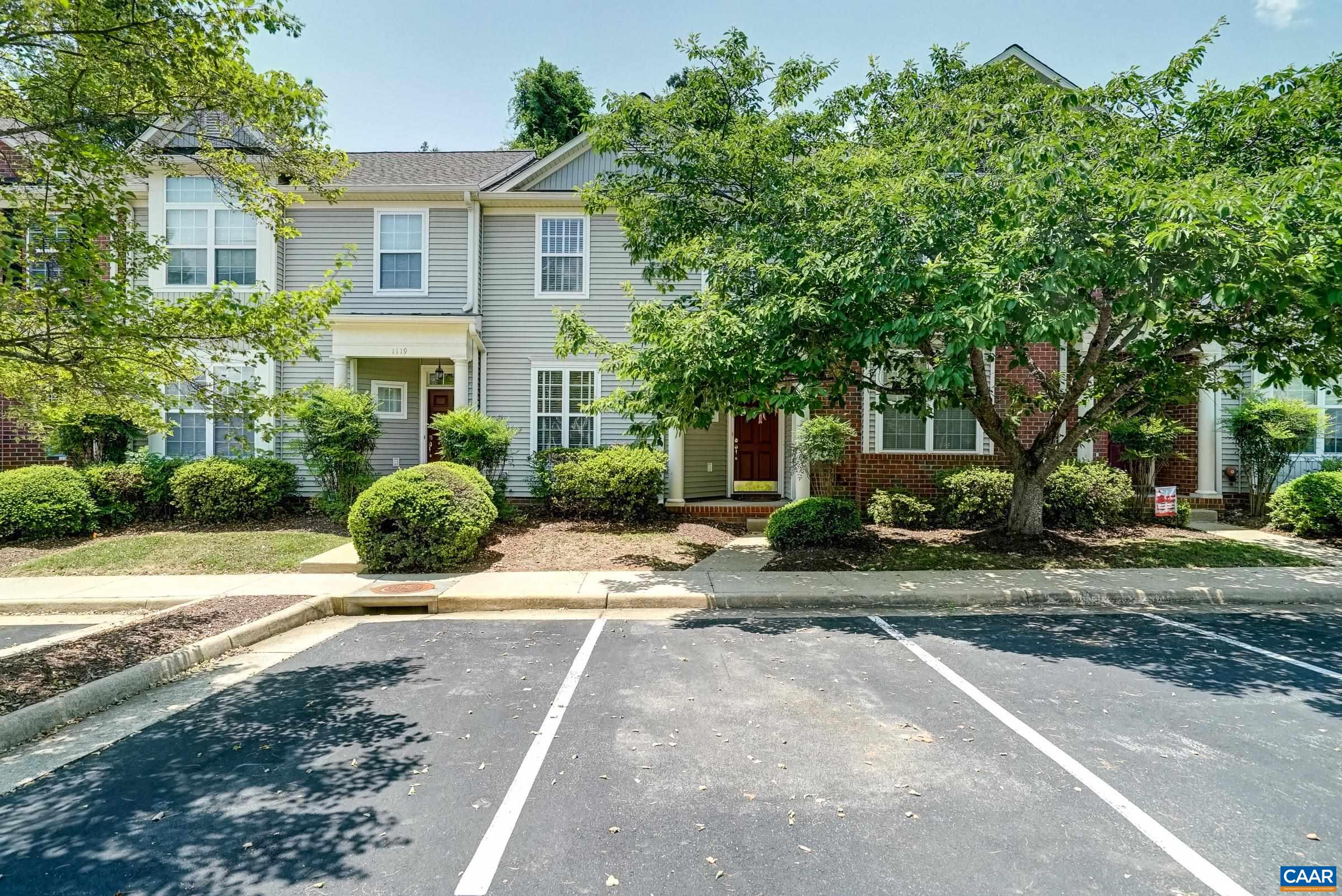 1121 SOMER CHASE CT
