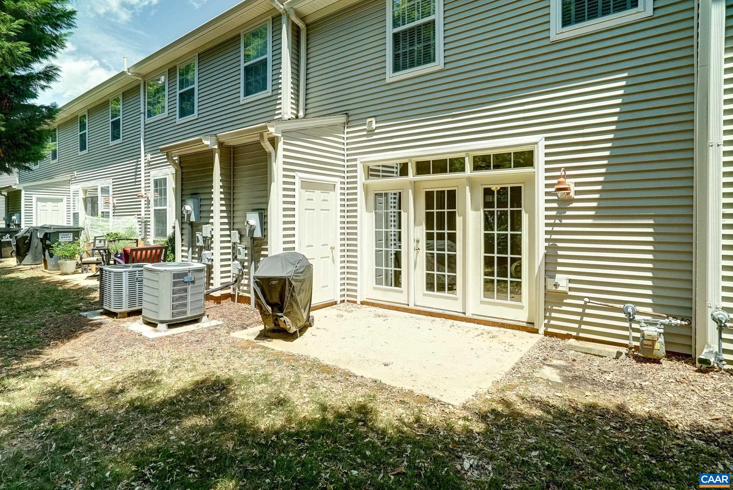 1121 SOMER CHASE CT