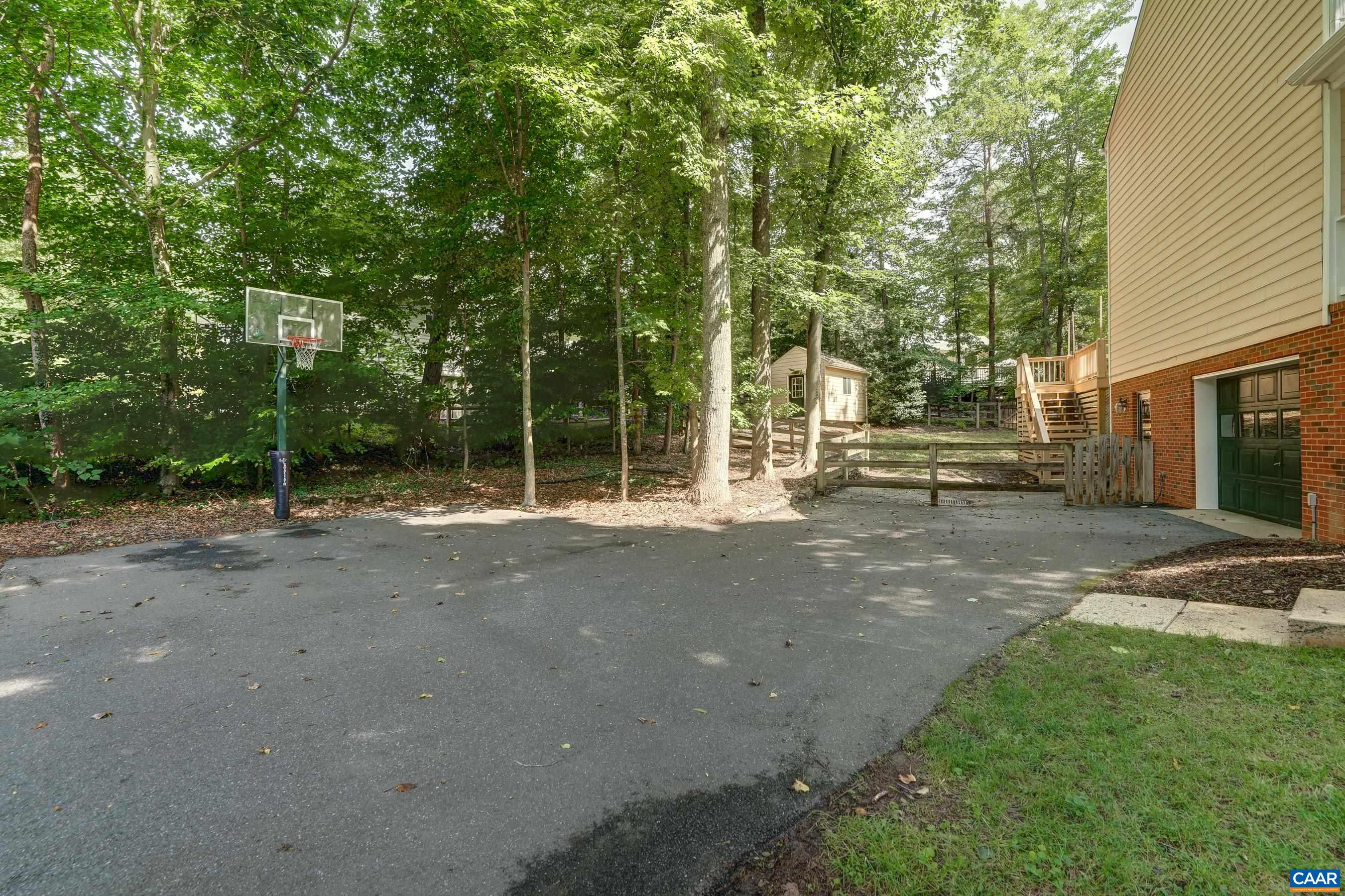 1890 AMBERFIELD DR