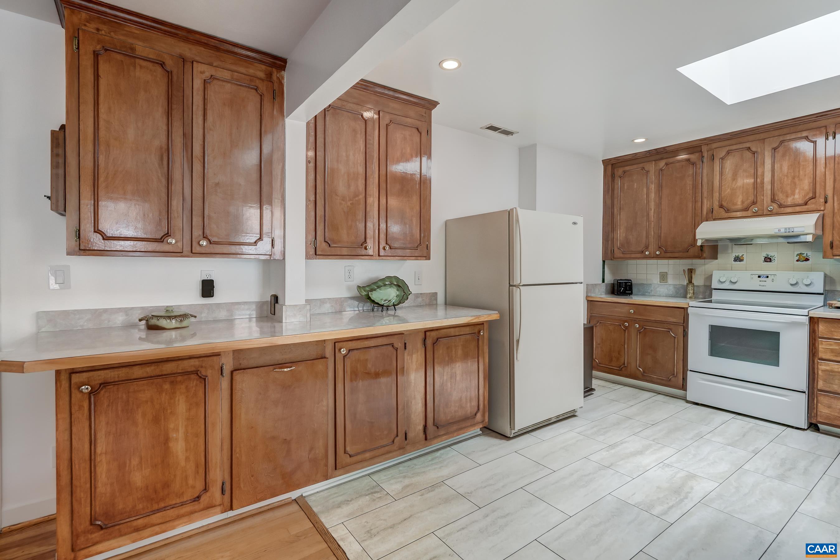 403 CARRSBROOK DR