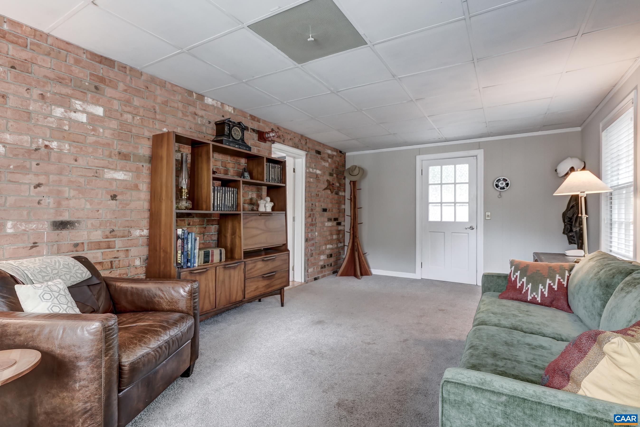 403 CARRSBROOK DR