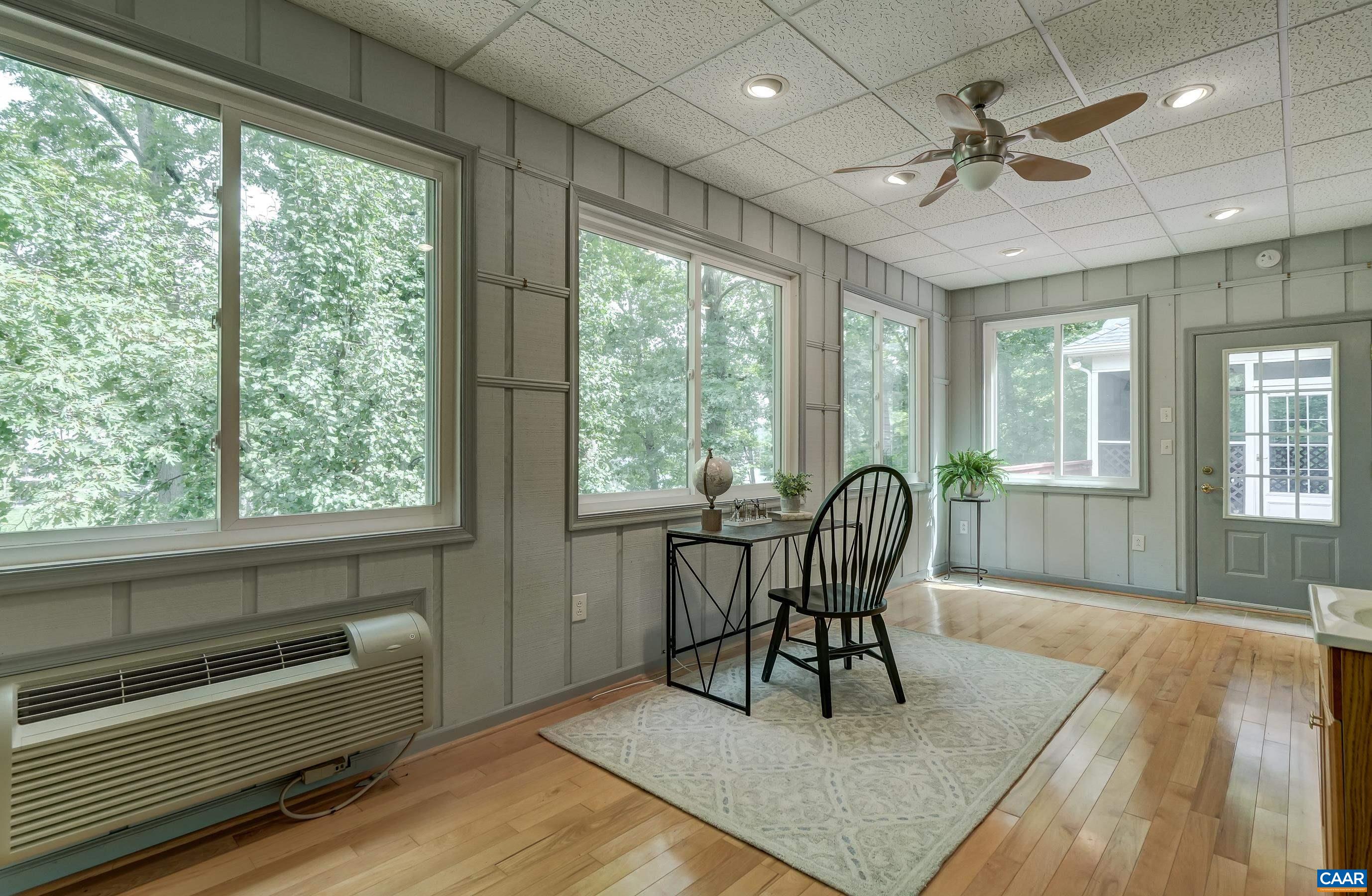 274 JEFFERSON DR
