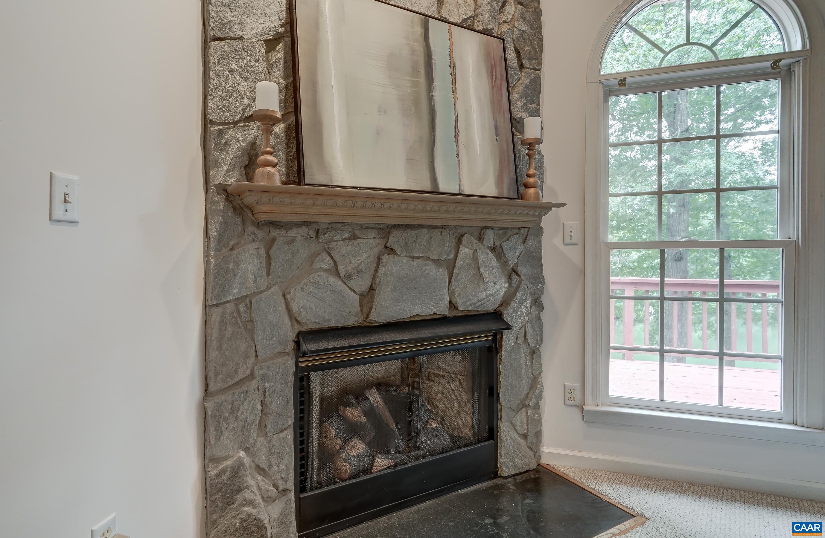 274 JEFFERSON DR