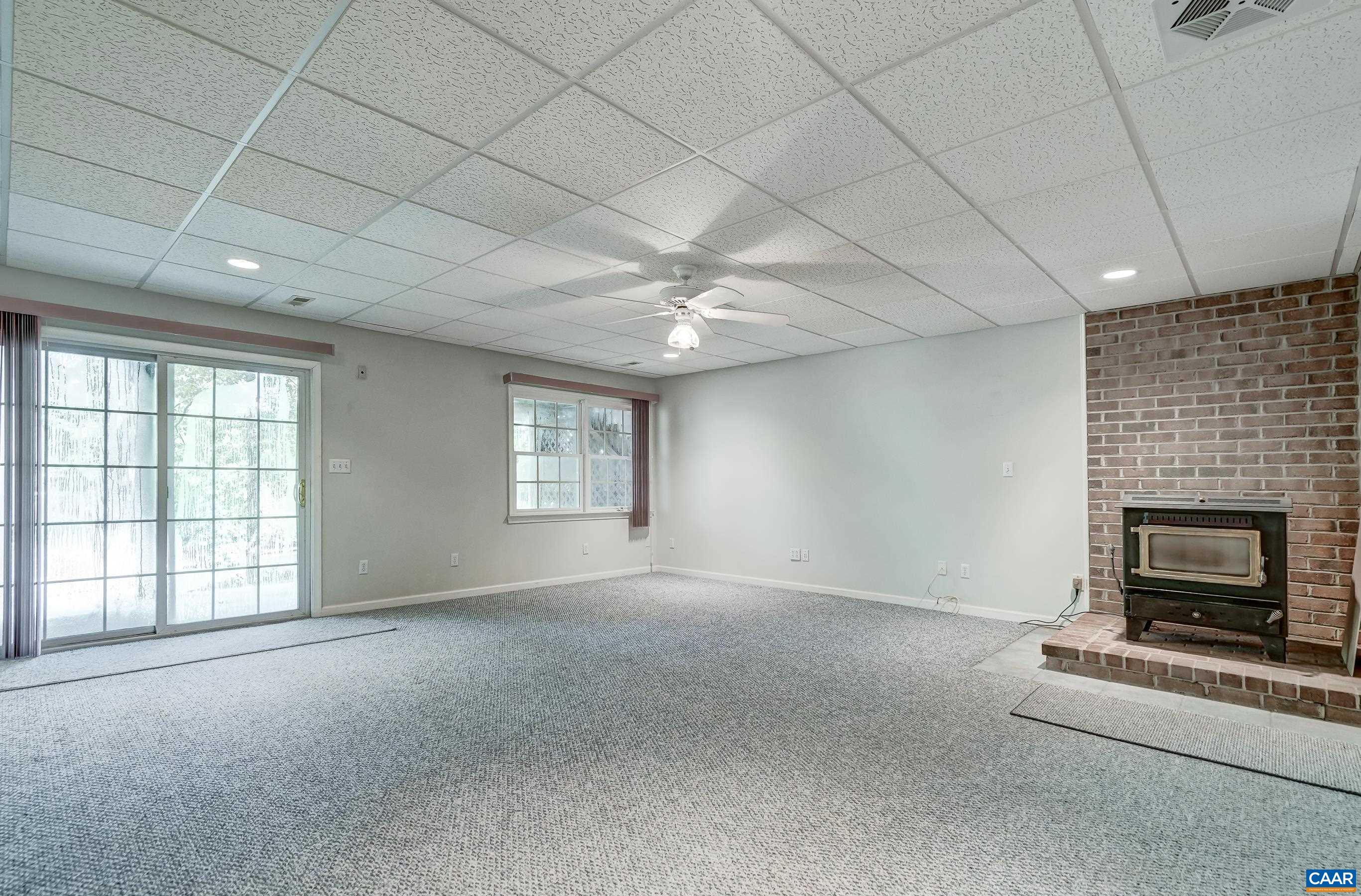 274 JEFFERSON DR