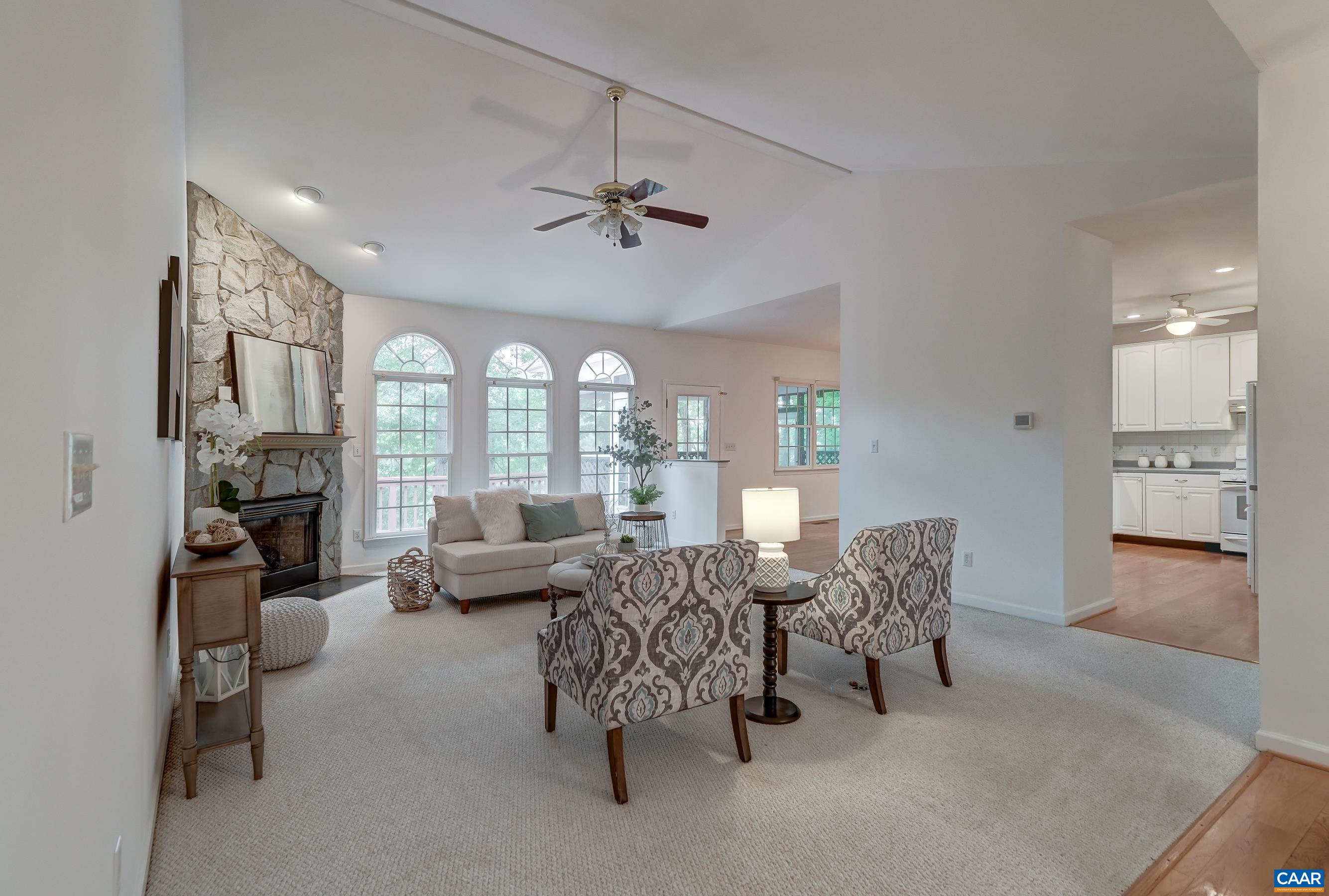 274 JEFFERSON DR