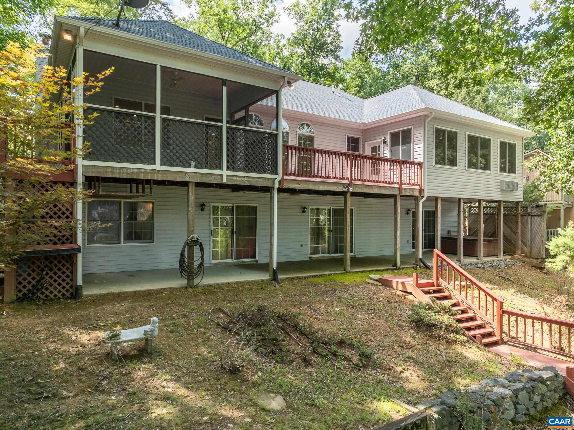 274 JEFFERSON DR