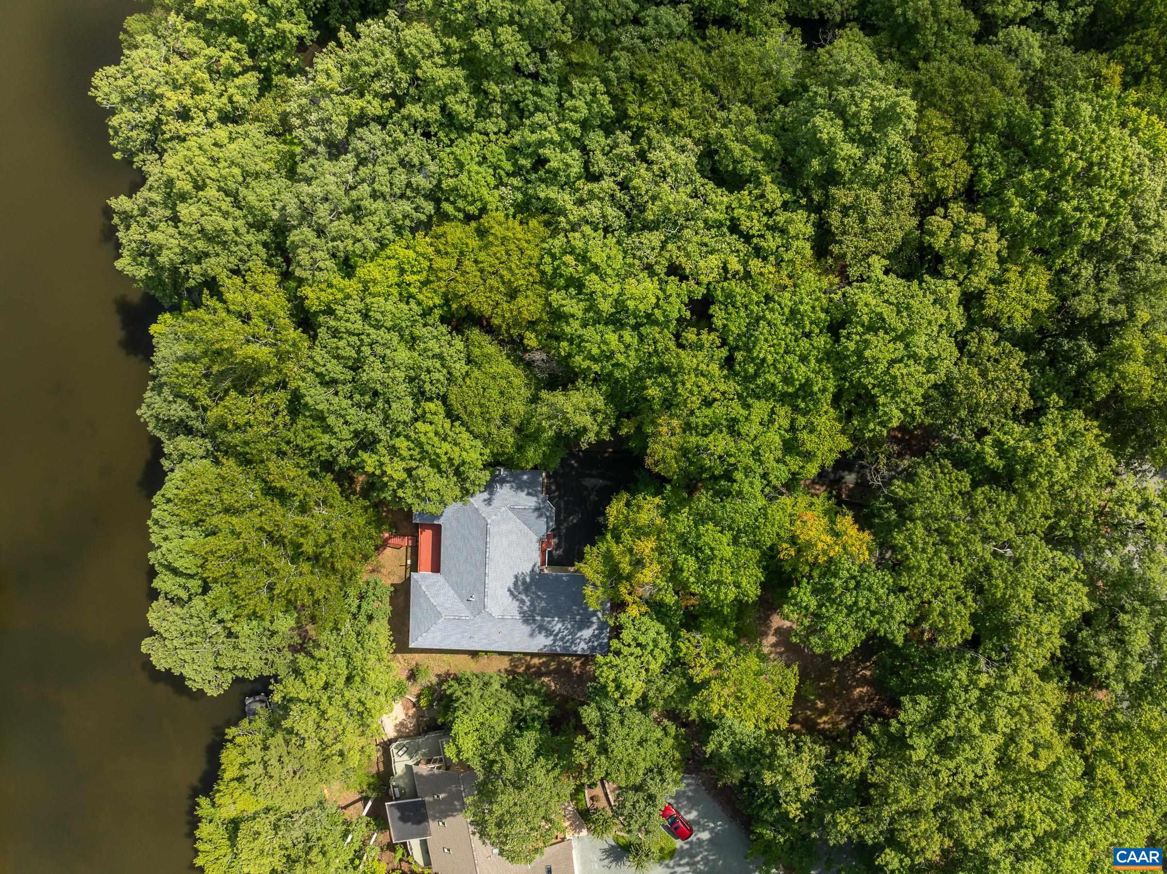 274 JEFFERSON DR