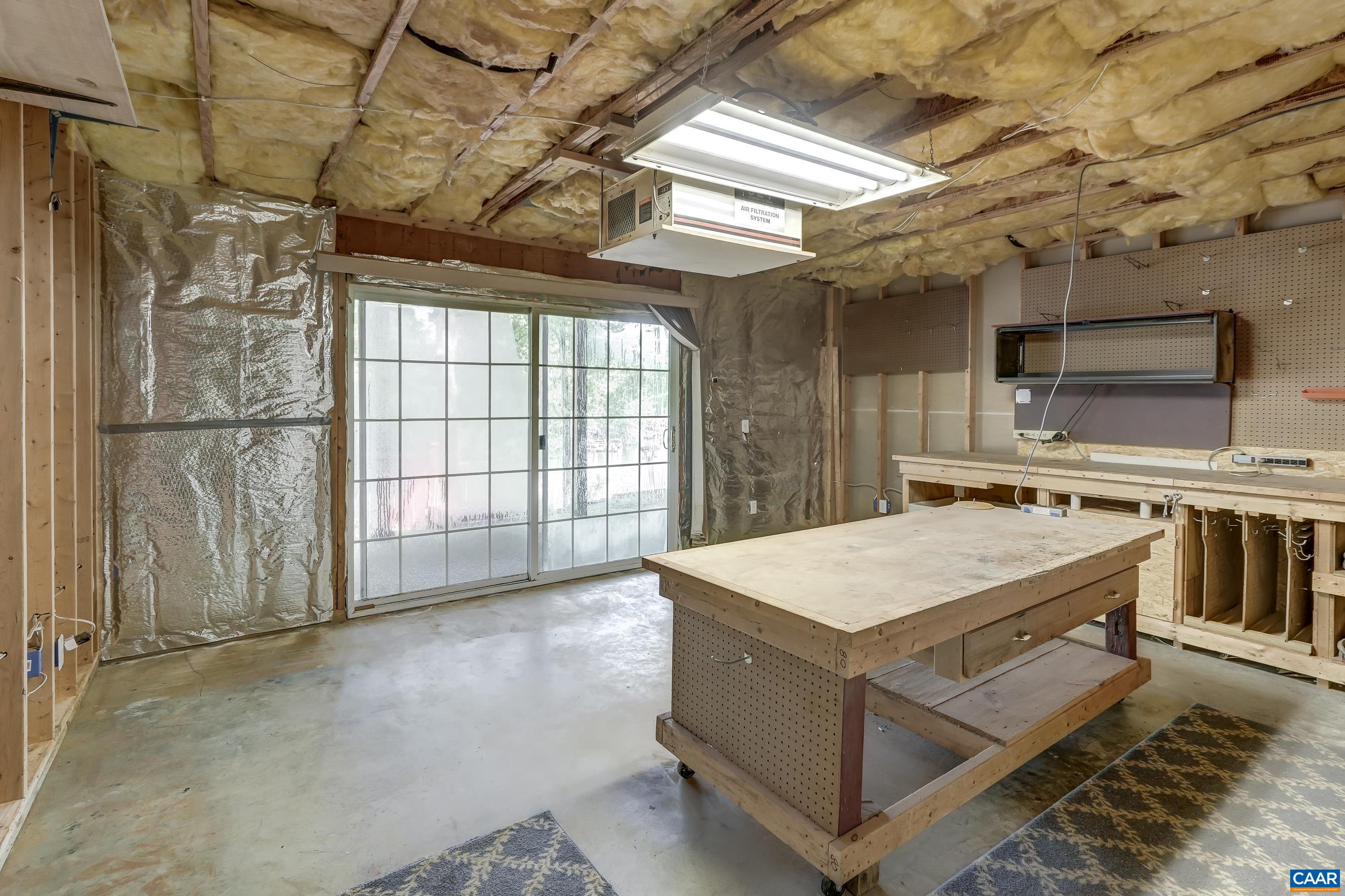 274 JEFFERSON DR