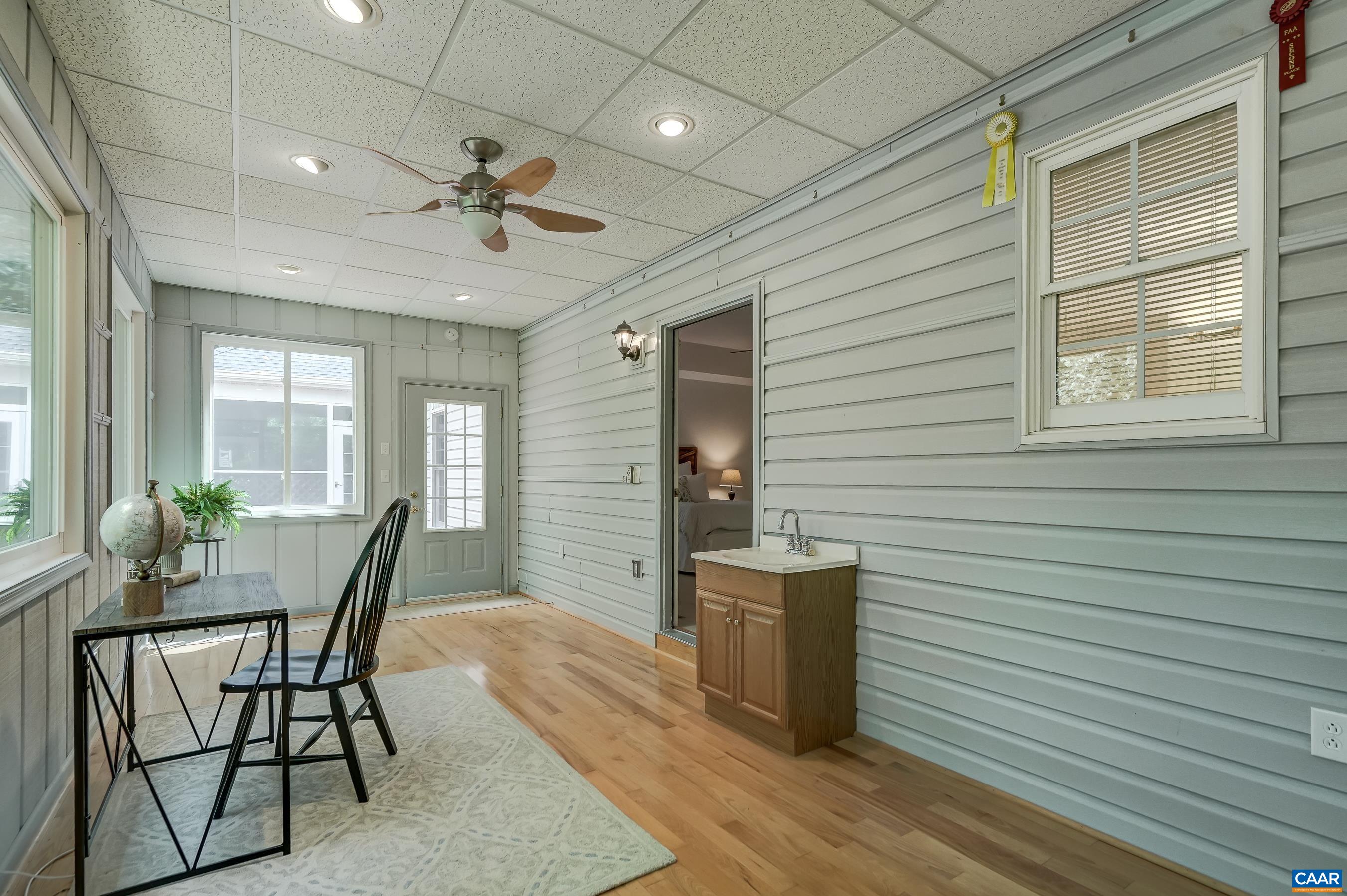 274 JEFFERSON DR