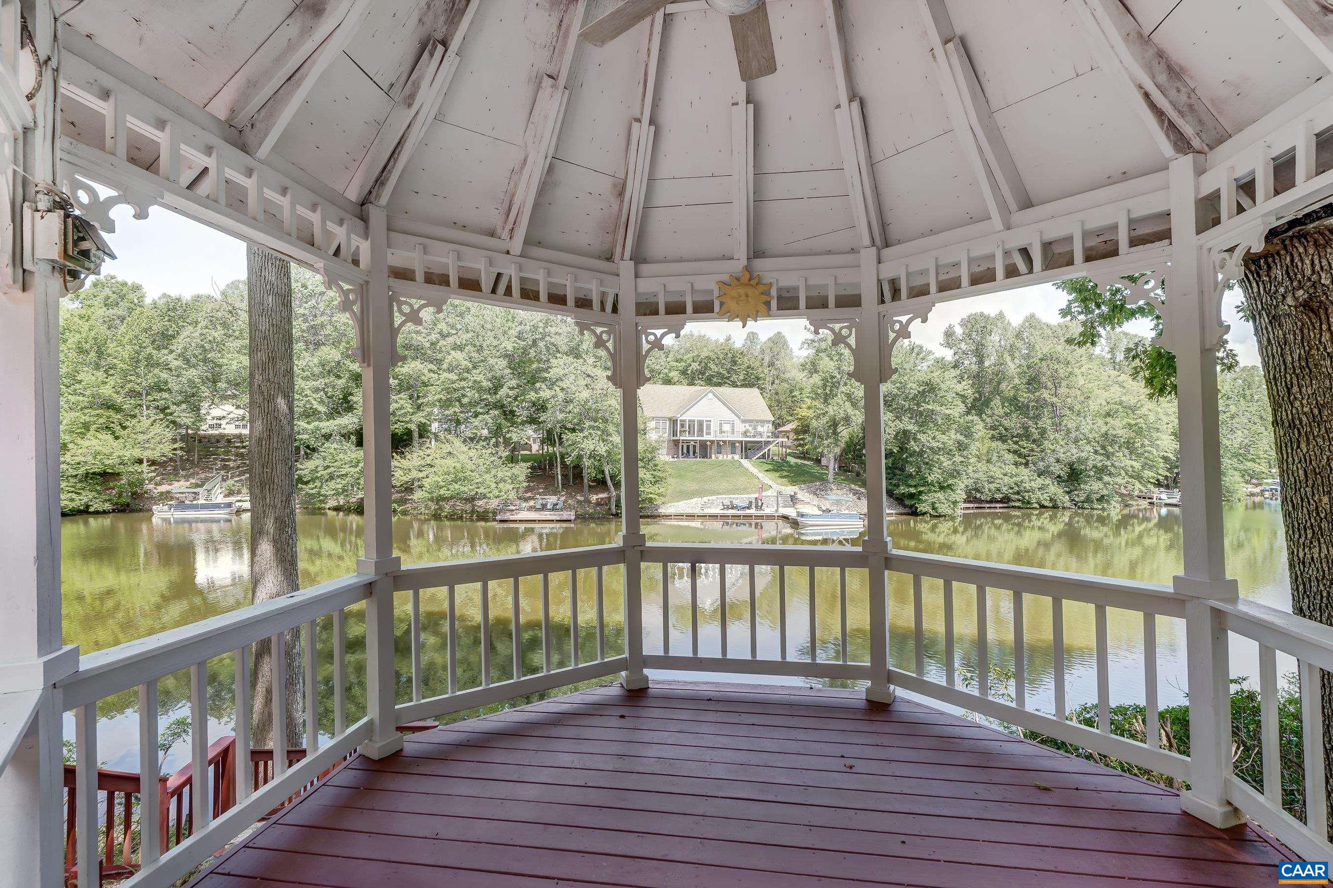 274 JEFFERSON DR