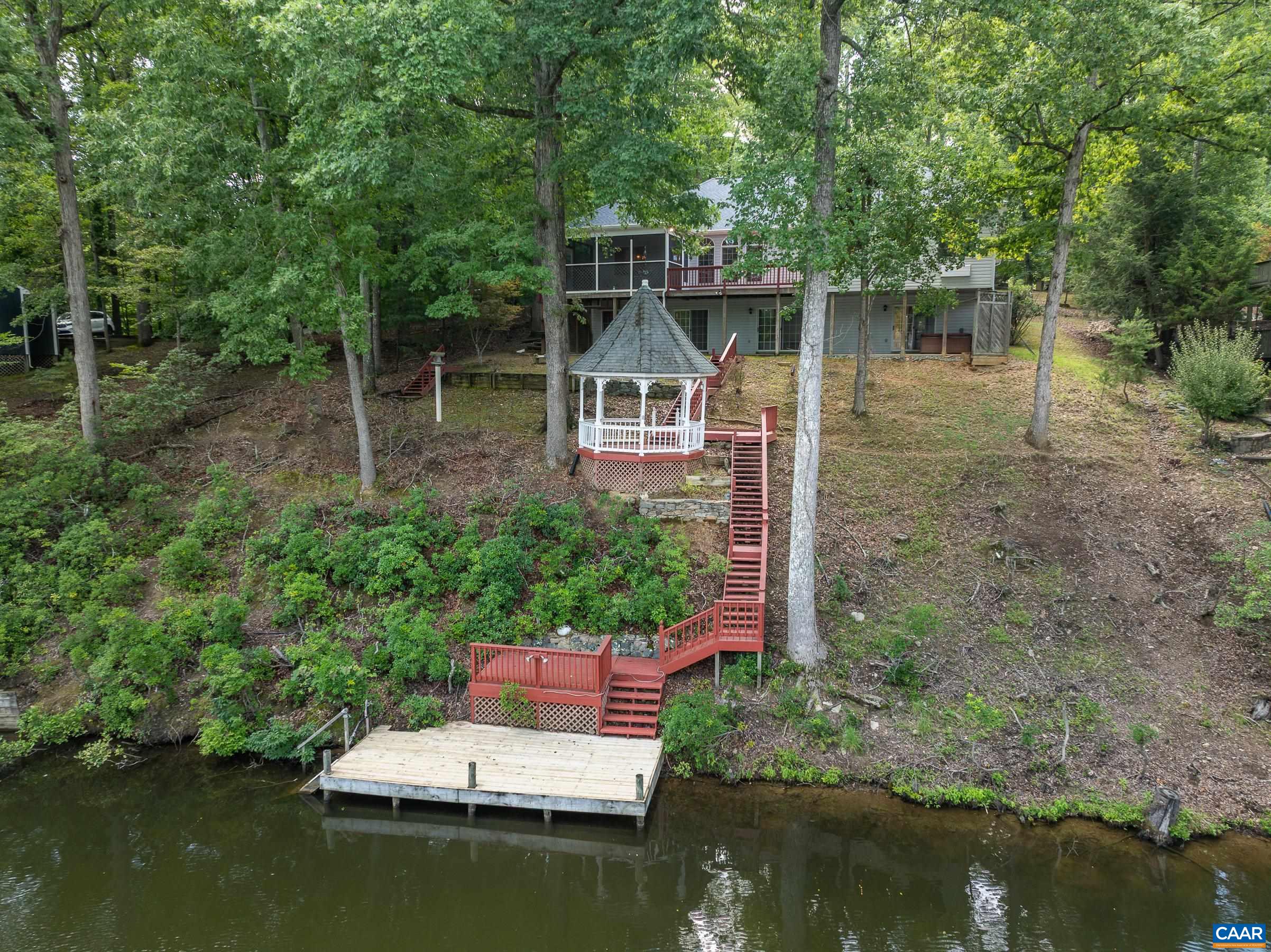 274 JEFFERSON DR