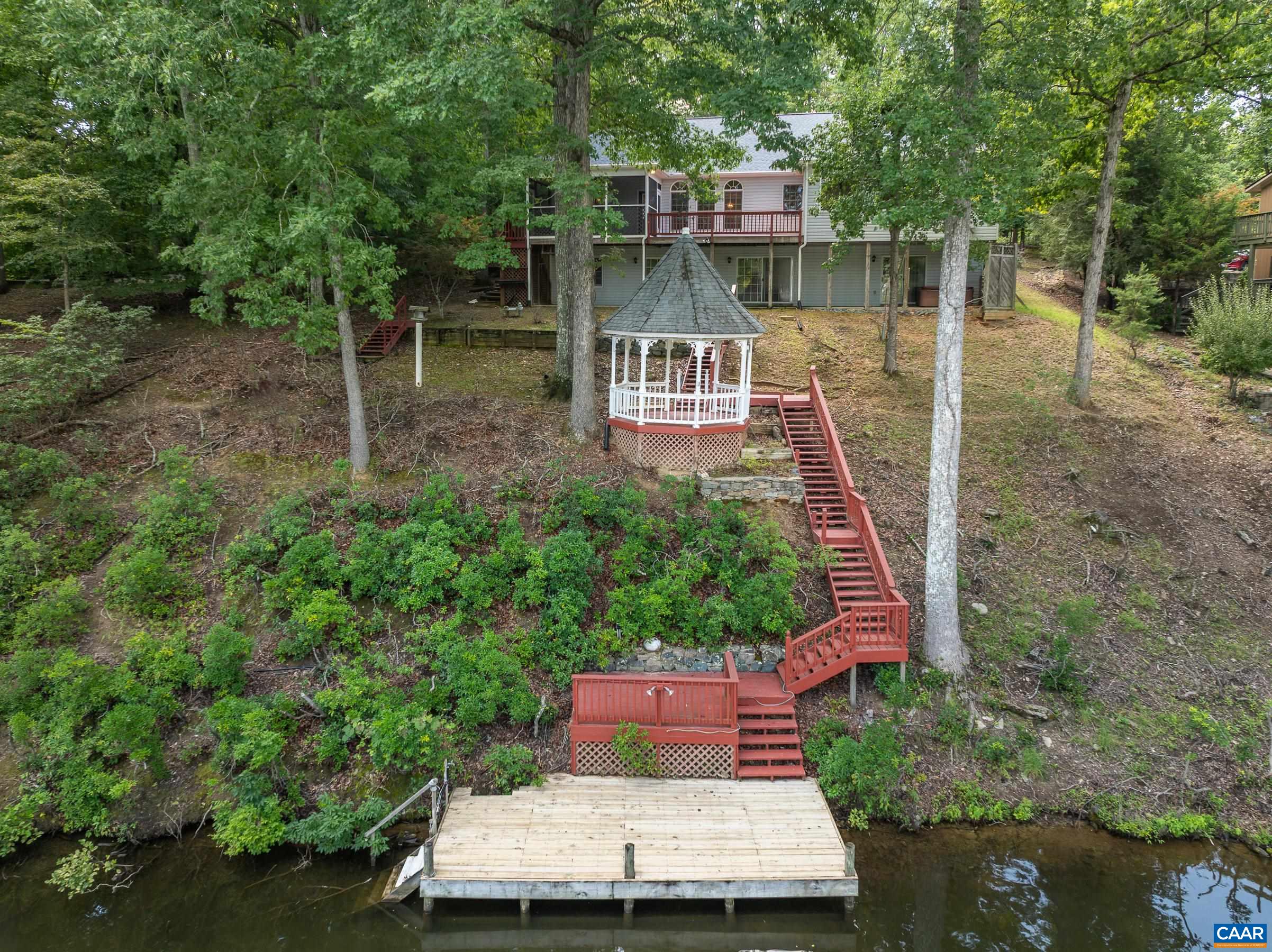 274 JEFFERSON DR