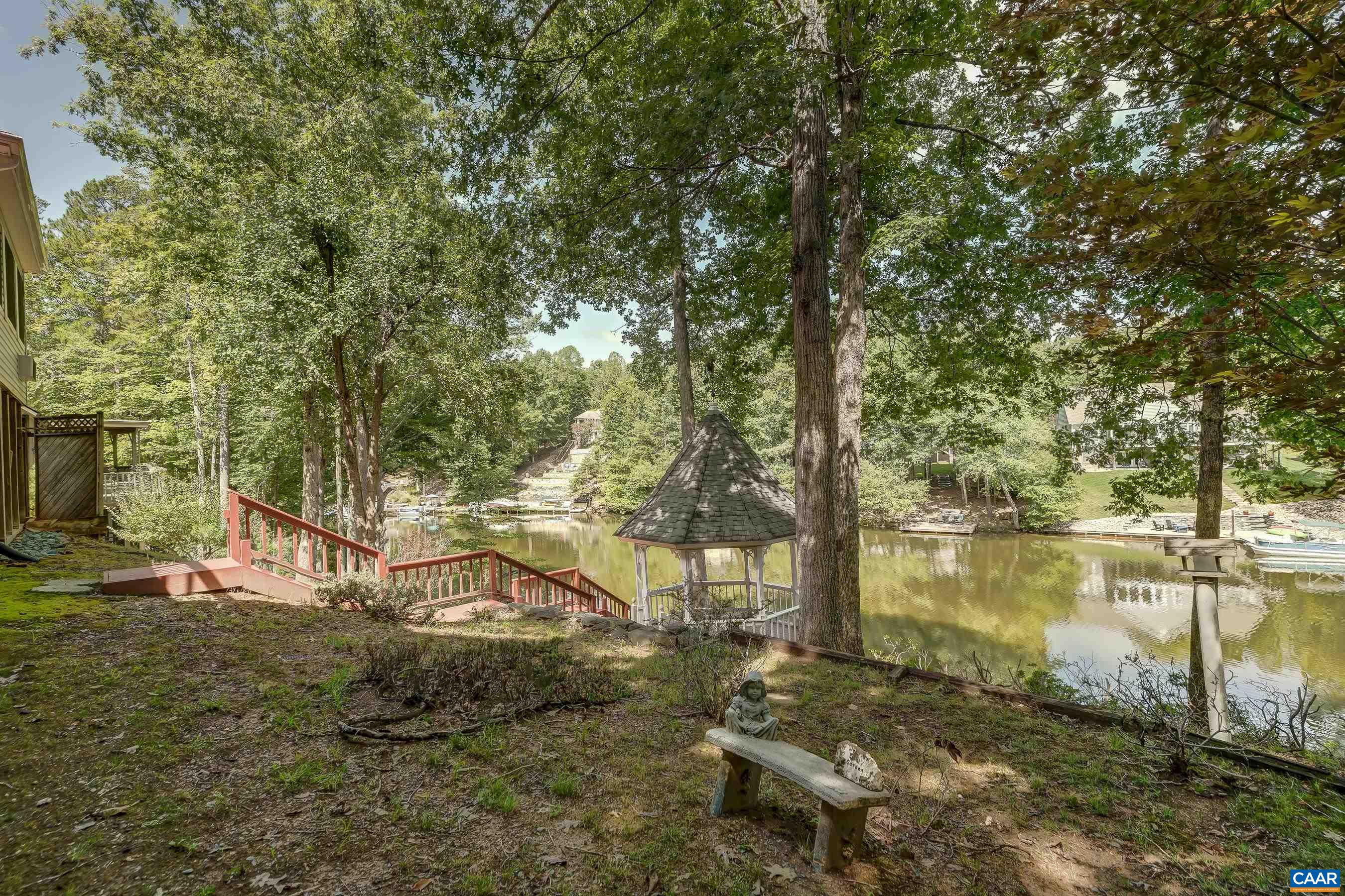 274 JEFFERSON DR