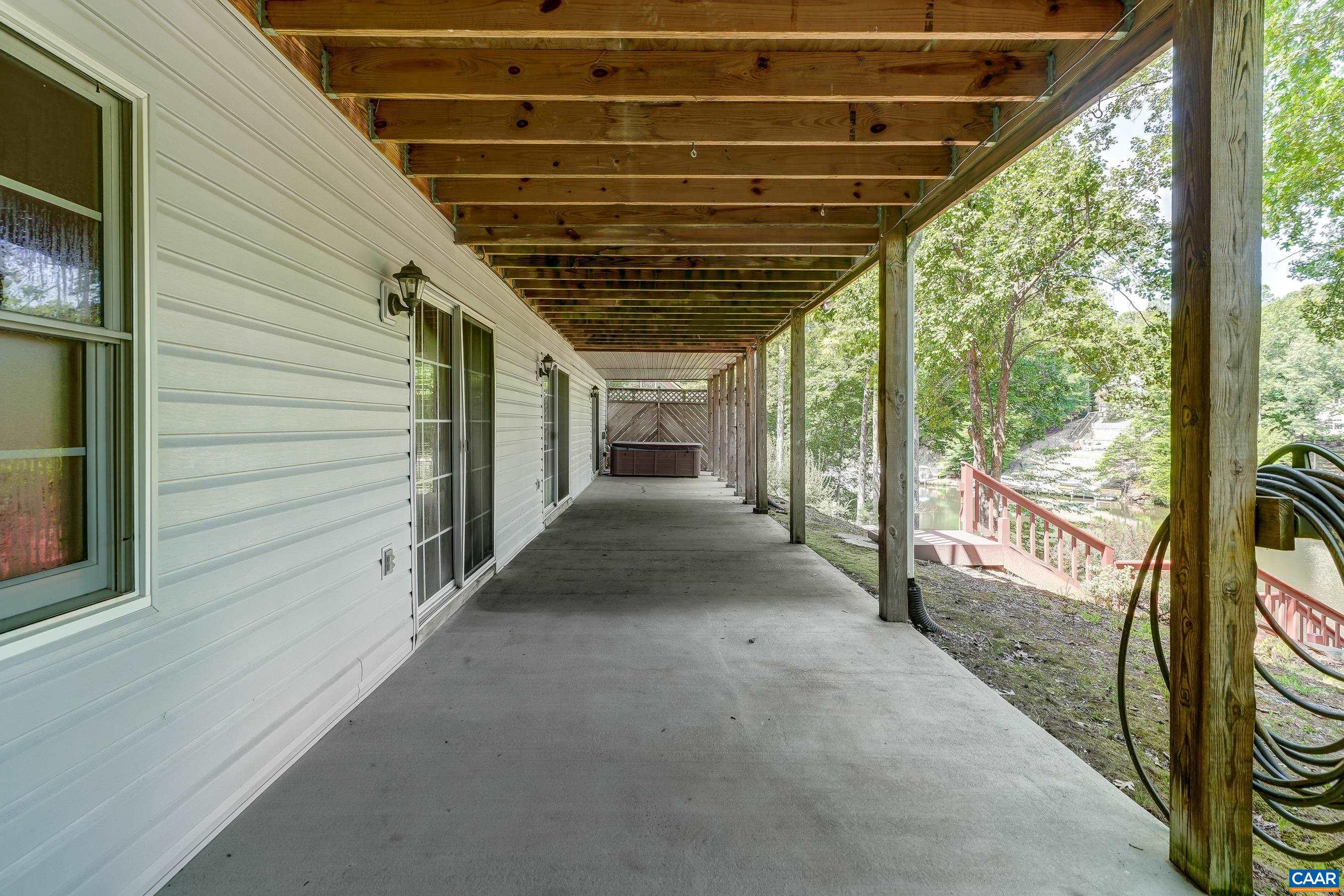 274 JEFFERSON DR