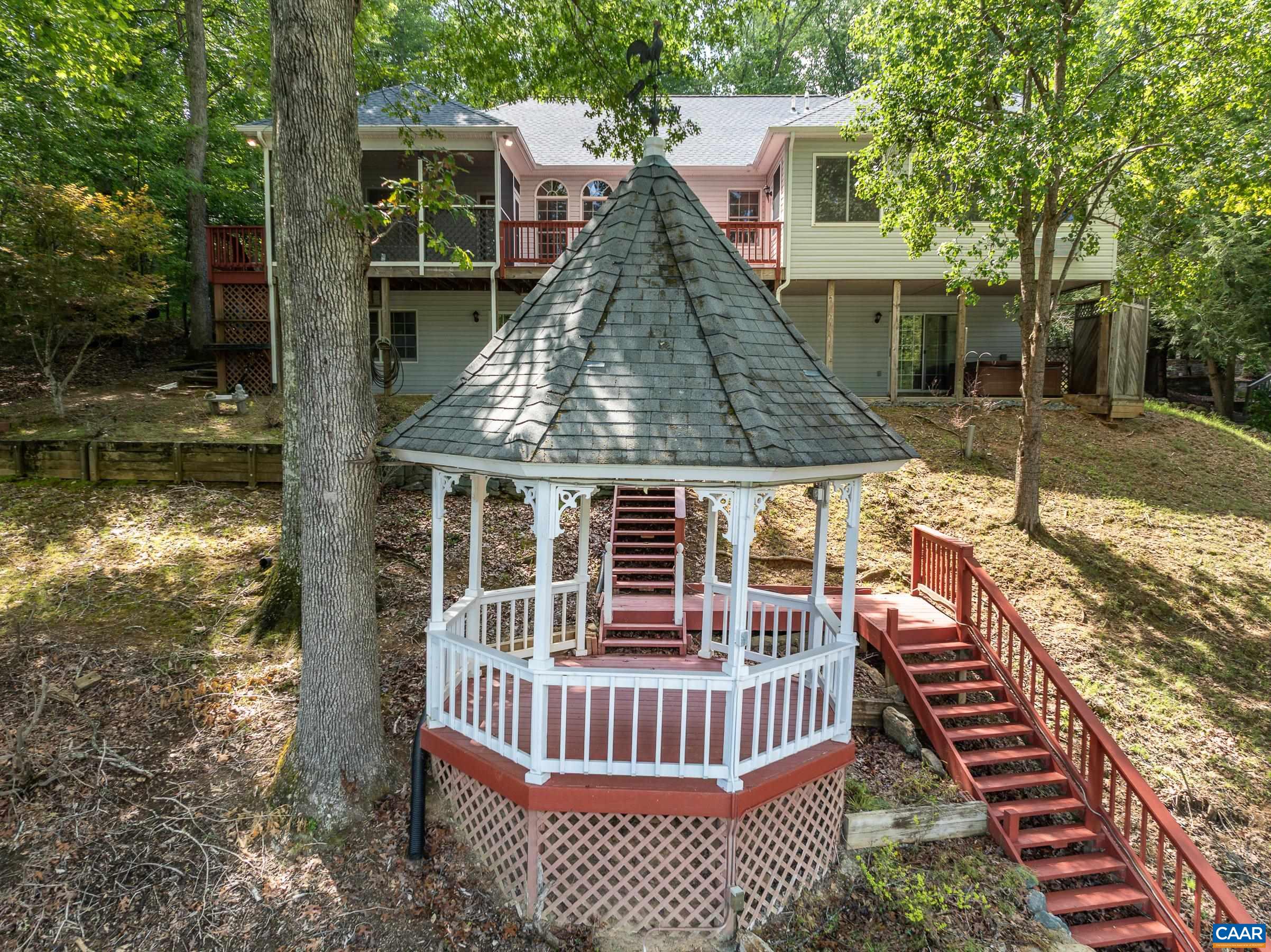 274 JEFFERSON DR