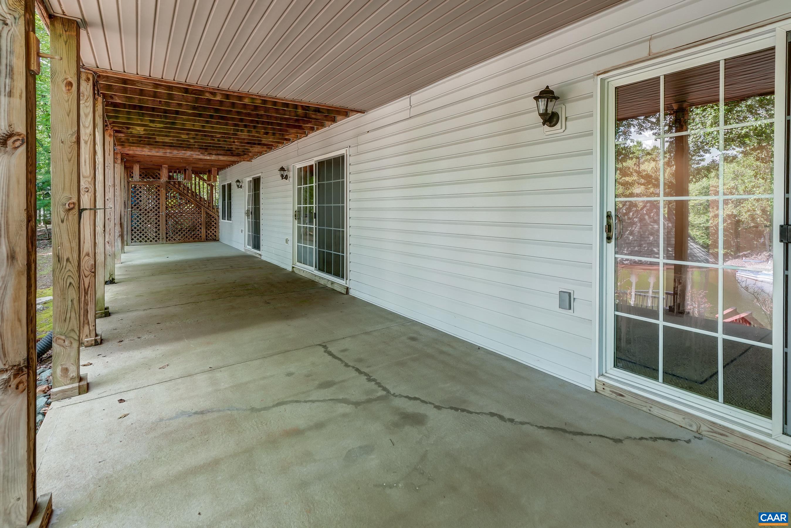 274 JEFFERSON DR