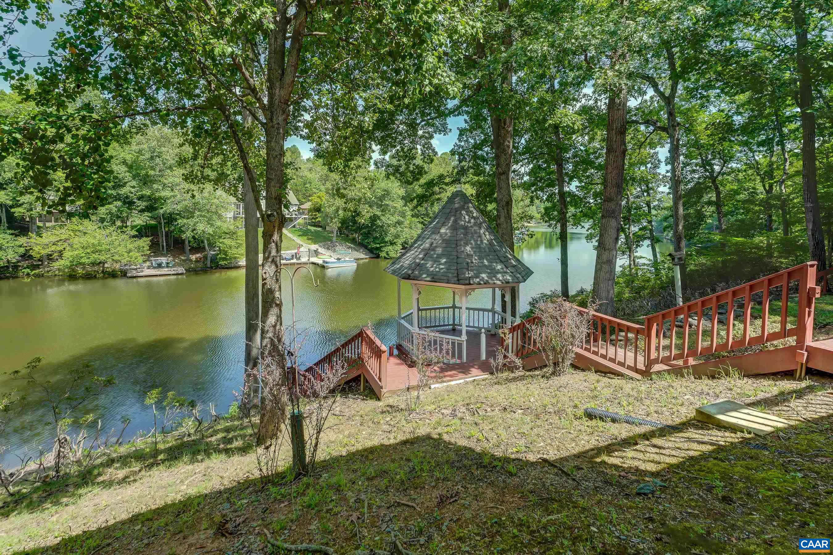 274 JEFFERSON DR