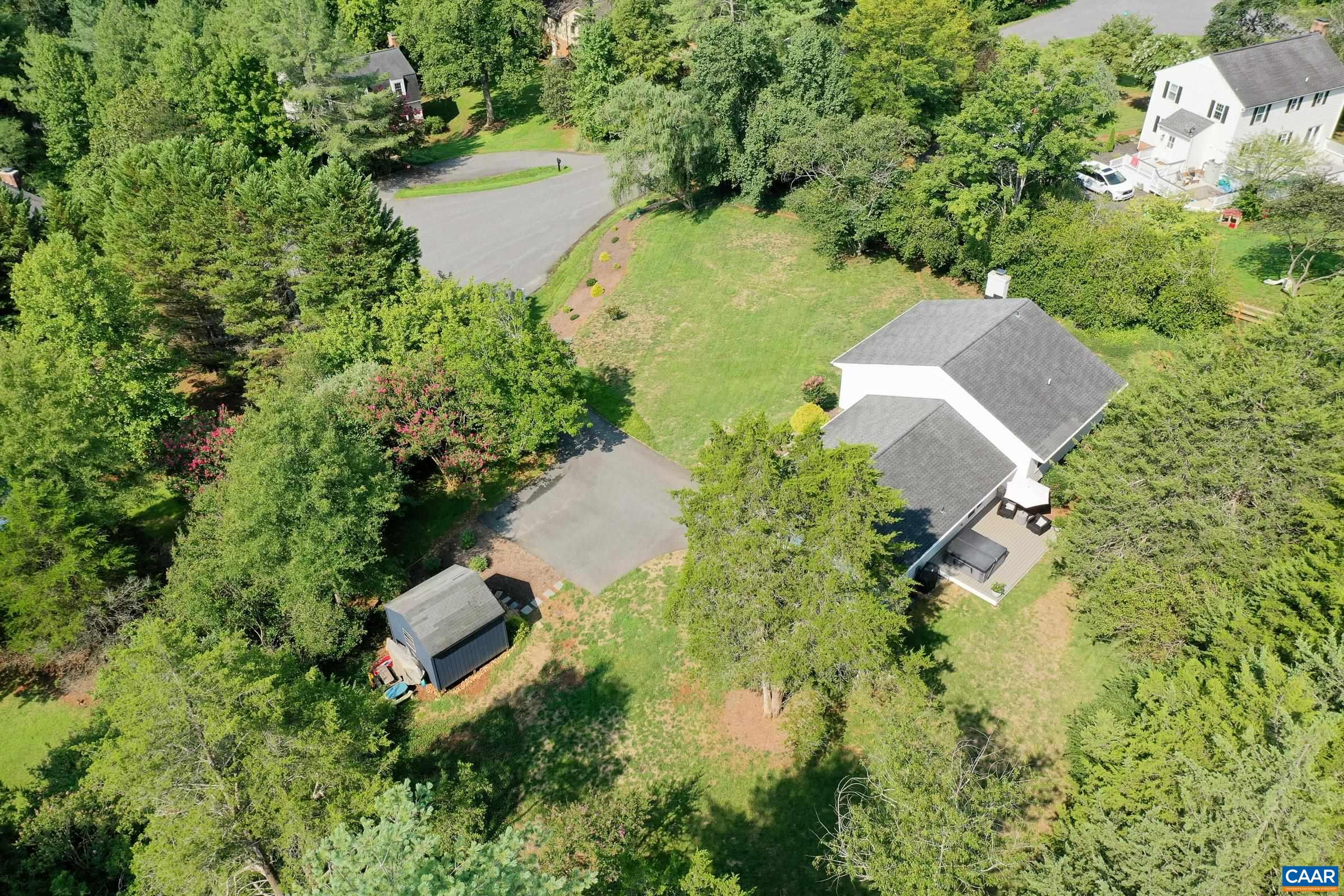 2710 LEEDS LN